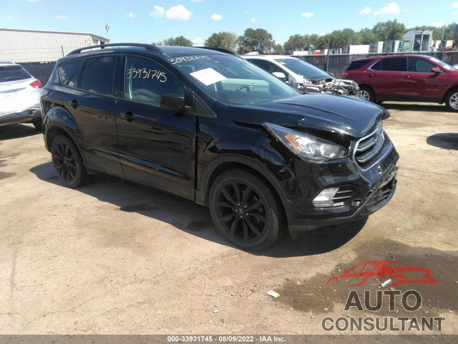 FORD ESCAPE 2017 - 1FMCU0GD8HUD18345