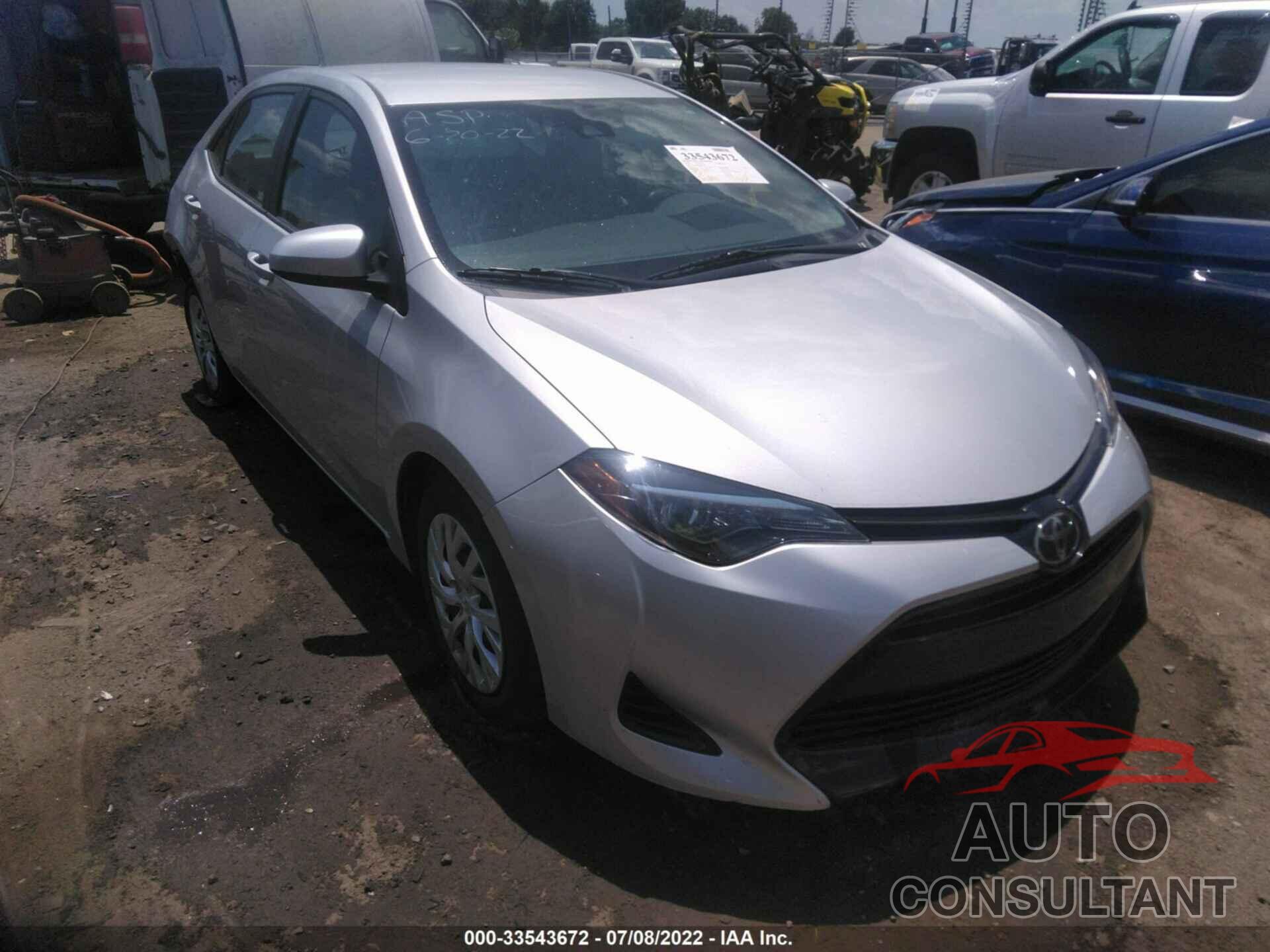 TOYOTA COROLLA 2018 - 5YFBURHE8JP792441