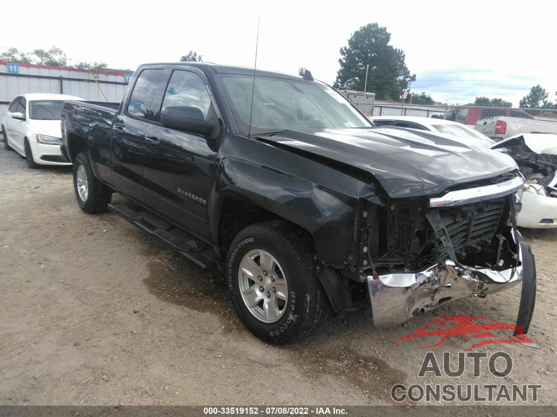 CHEVROLET SILVERADO 1500 2018 - 1GCRCREC8JZ174580