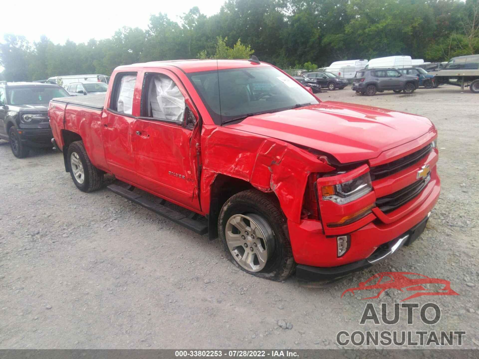 CHEVROLET SILVERADO 1500 2018 - 1GCVKREC5JZ211859