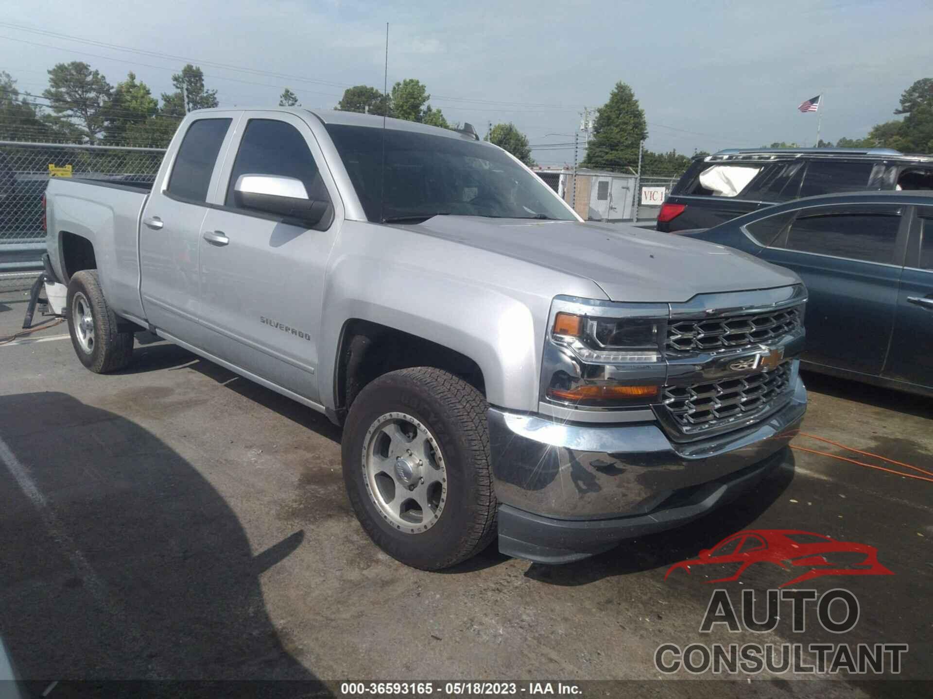 CHEVROLET SILVERADO 1500 2018 - 1GCRCREC9JZ362993