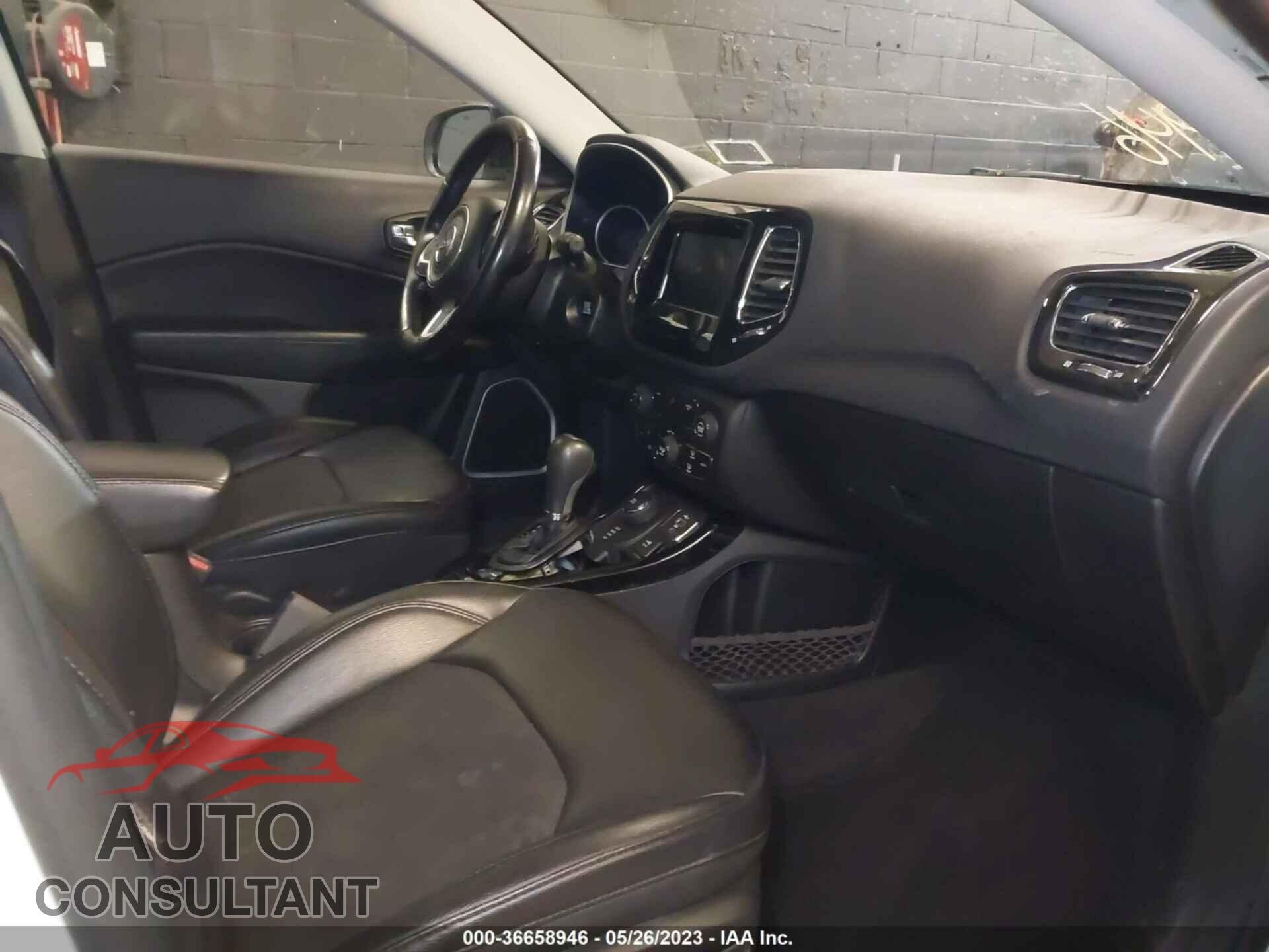 JEEP COMPASS 2020 - 3C4NJDBB5LT149097