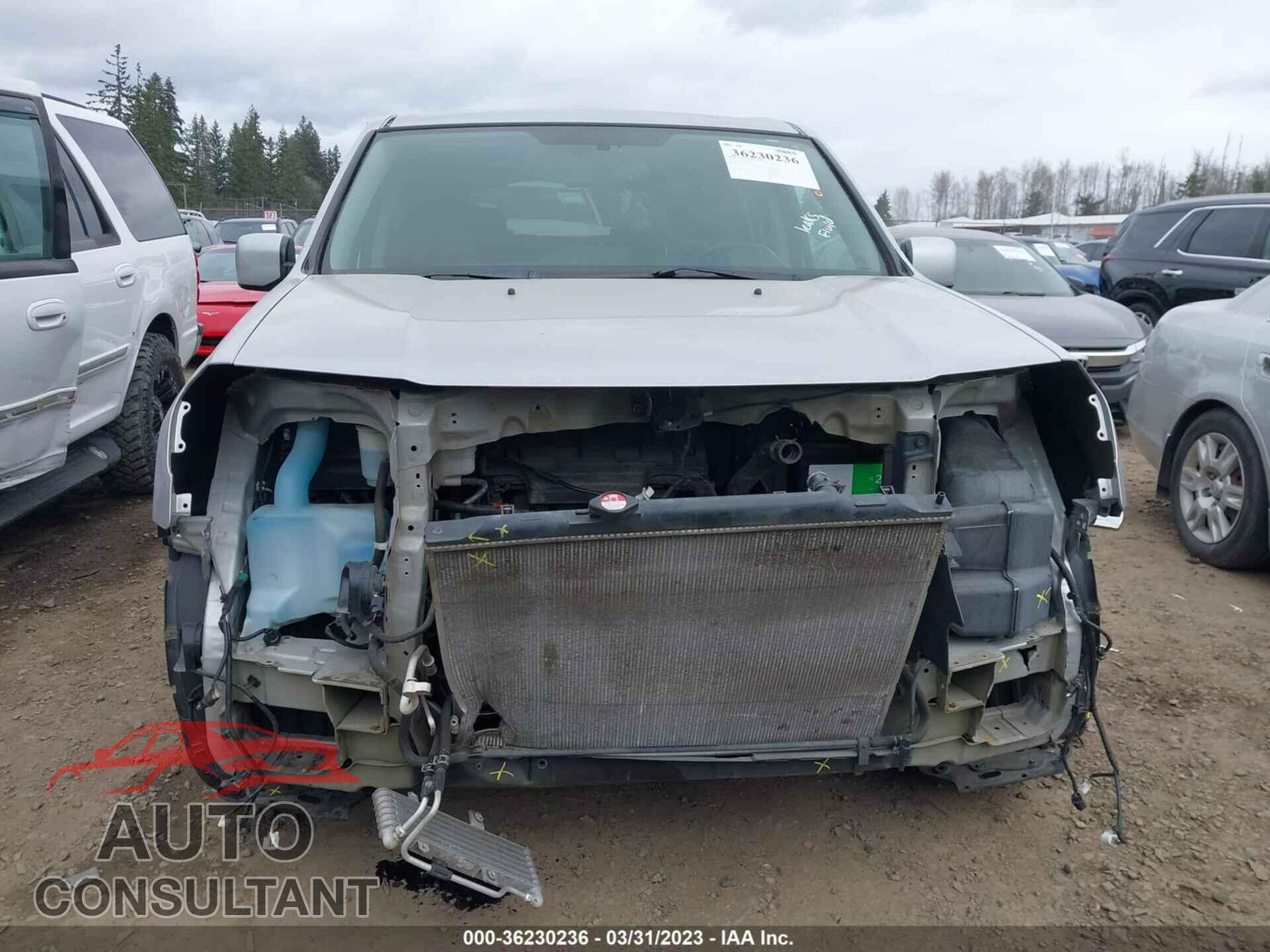 HONDA PILOT 2015 - 5FNYF4H53FB032105