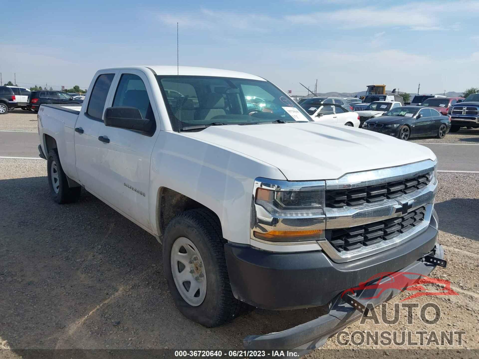 CHEVROLET SILVERADO 1500 2018 - 1GCVKNEC9JZ236921