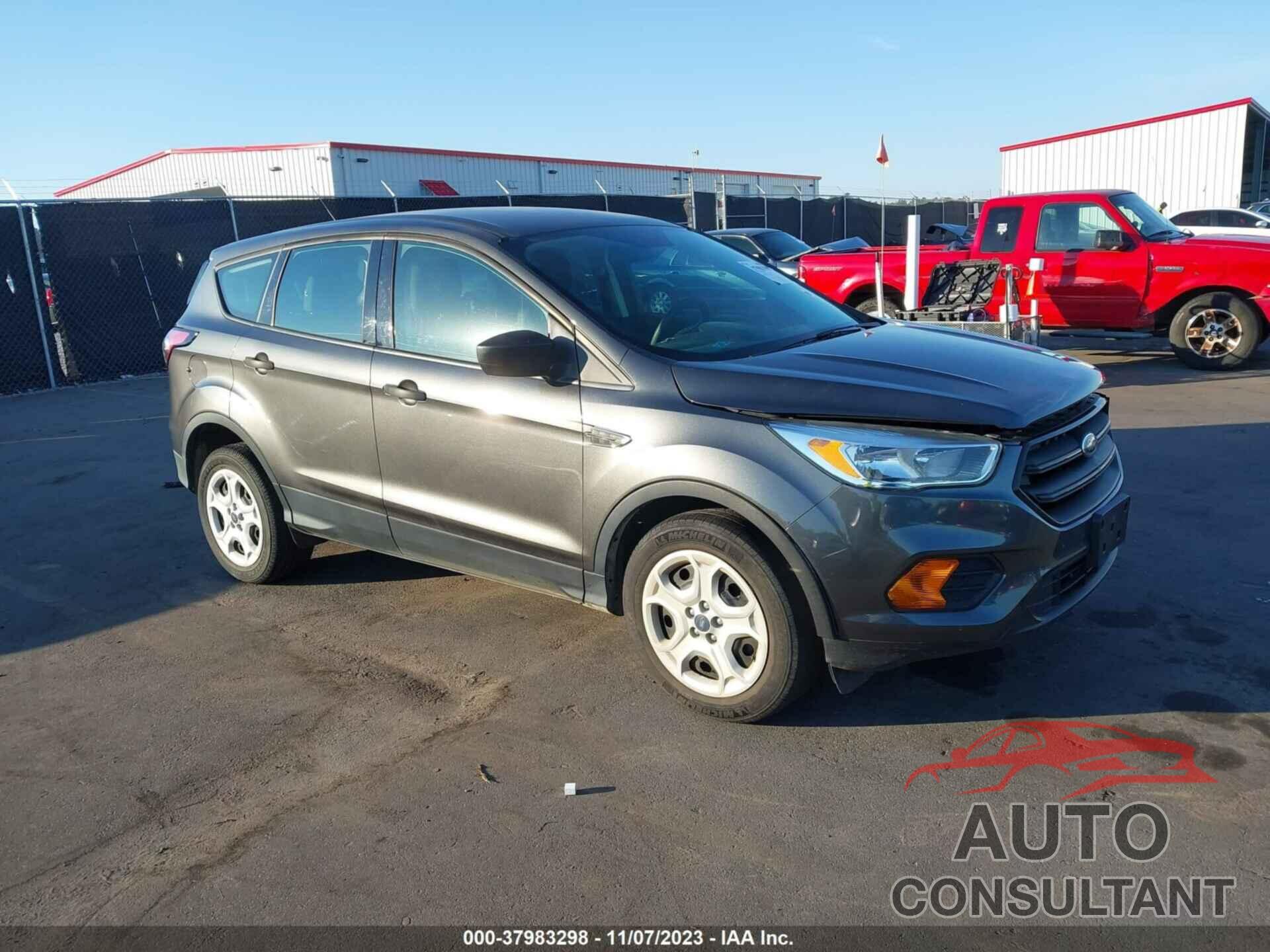FORD ESCAPE 2017 - 1FMCU0F73HUE88253