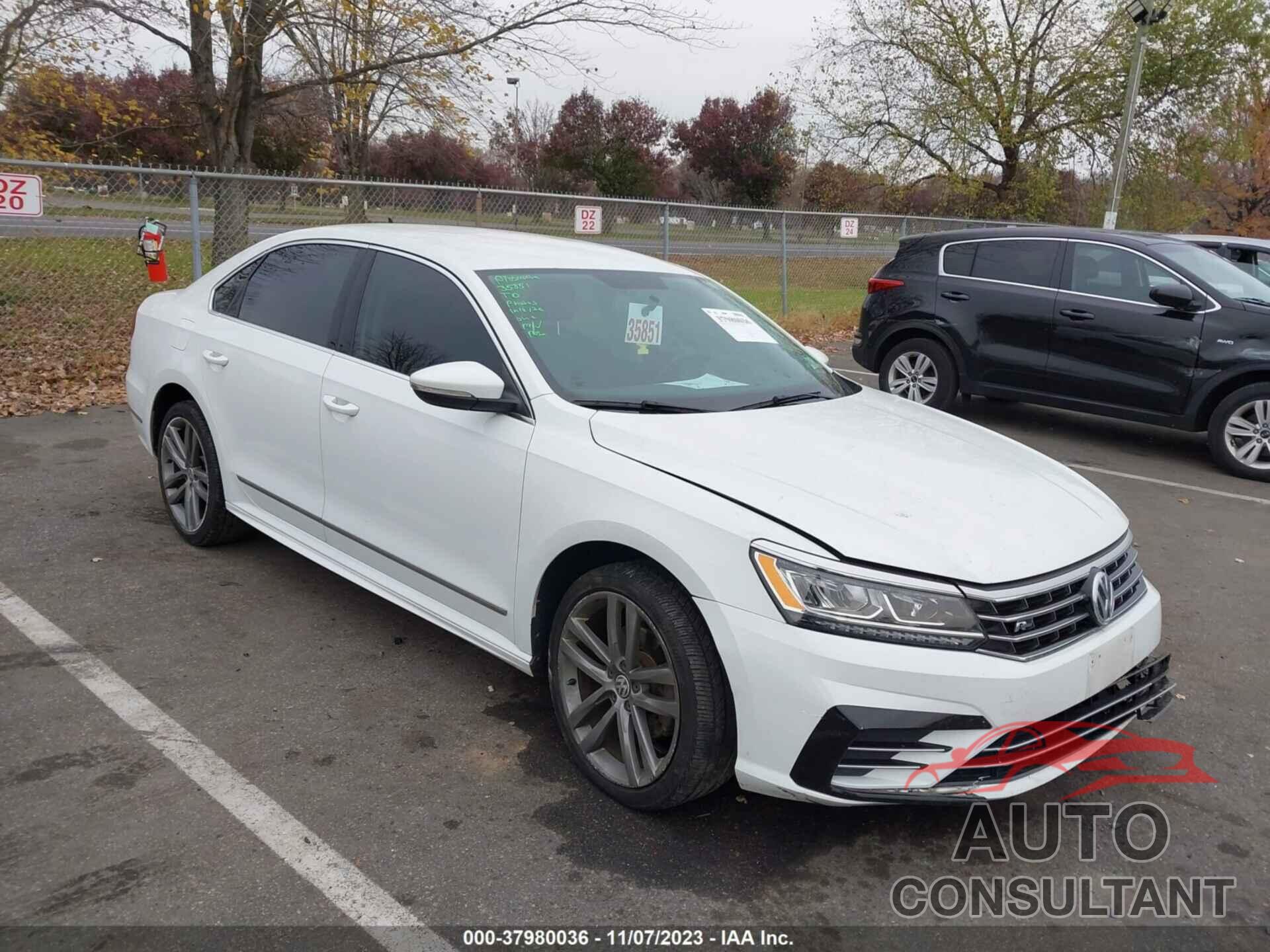 VOLKSWAGEN PASSAT 2016 - 1VWAT7A39GC031590