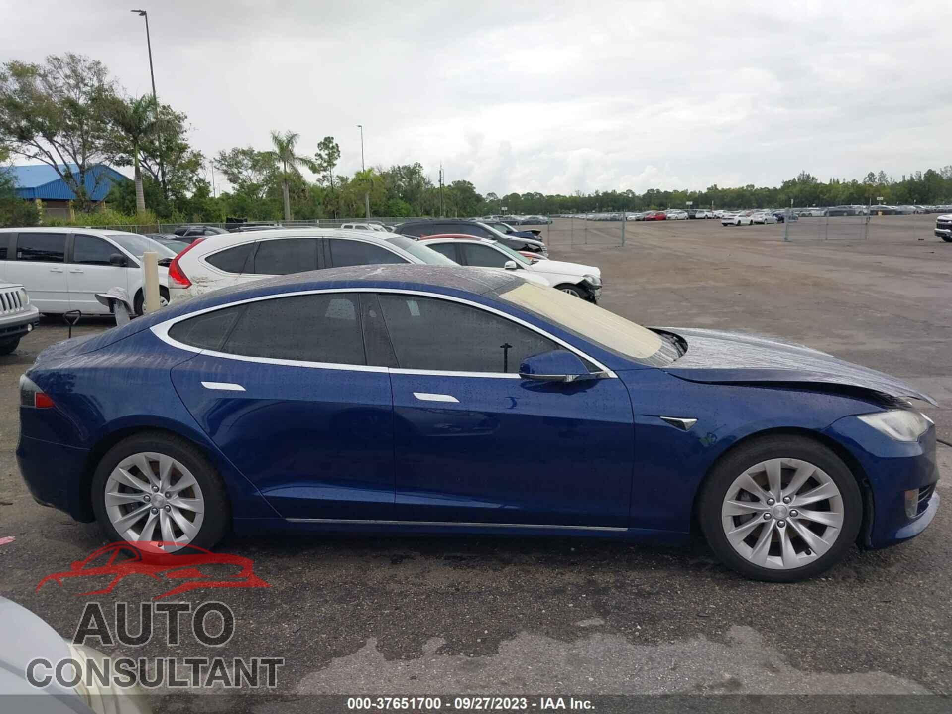 TESLA MODEL S 2017 - 5YJSA1E16HF192115
