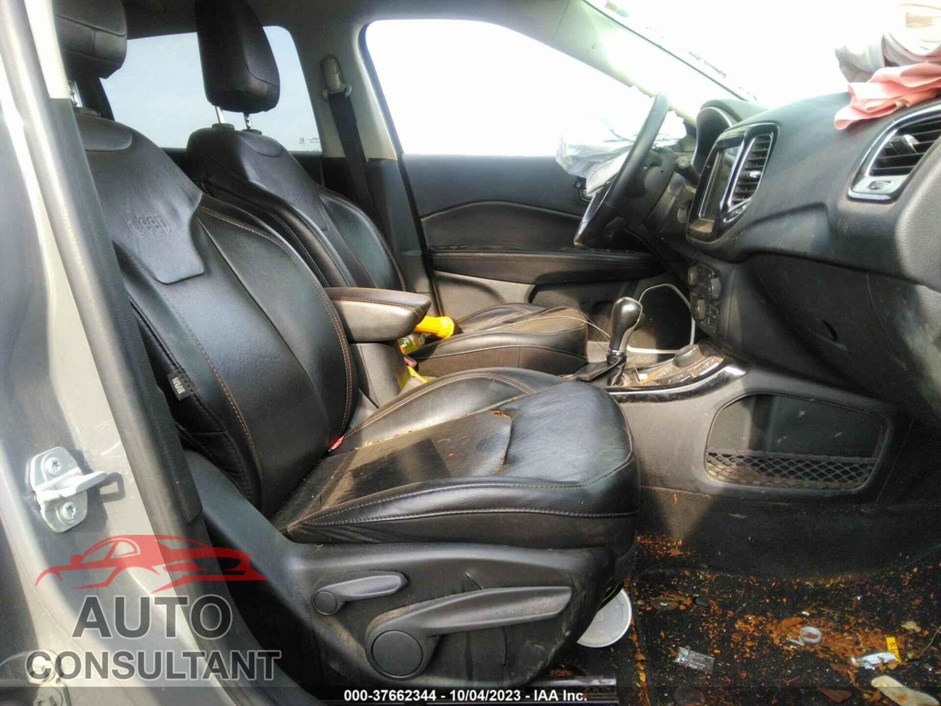 JEEP COMPASS 2019 - 3C4NJDCBXKT741706