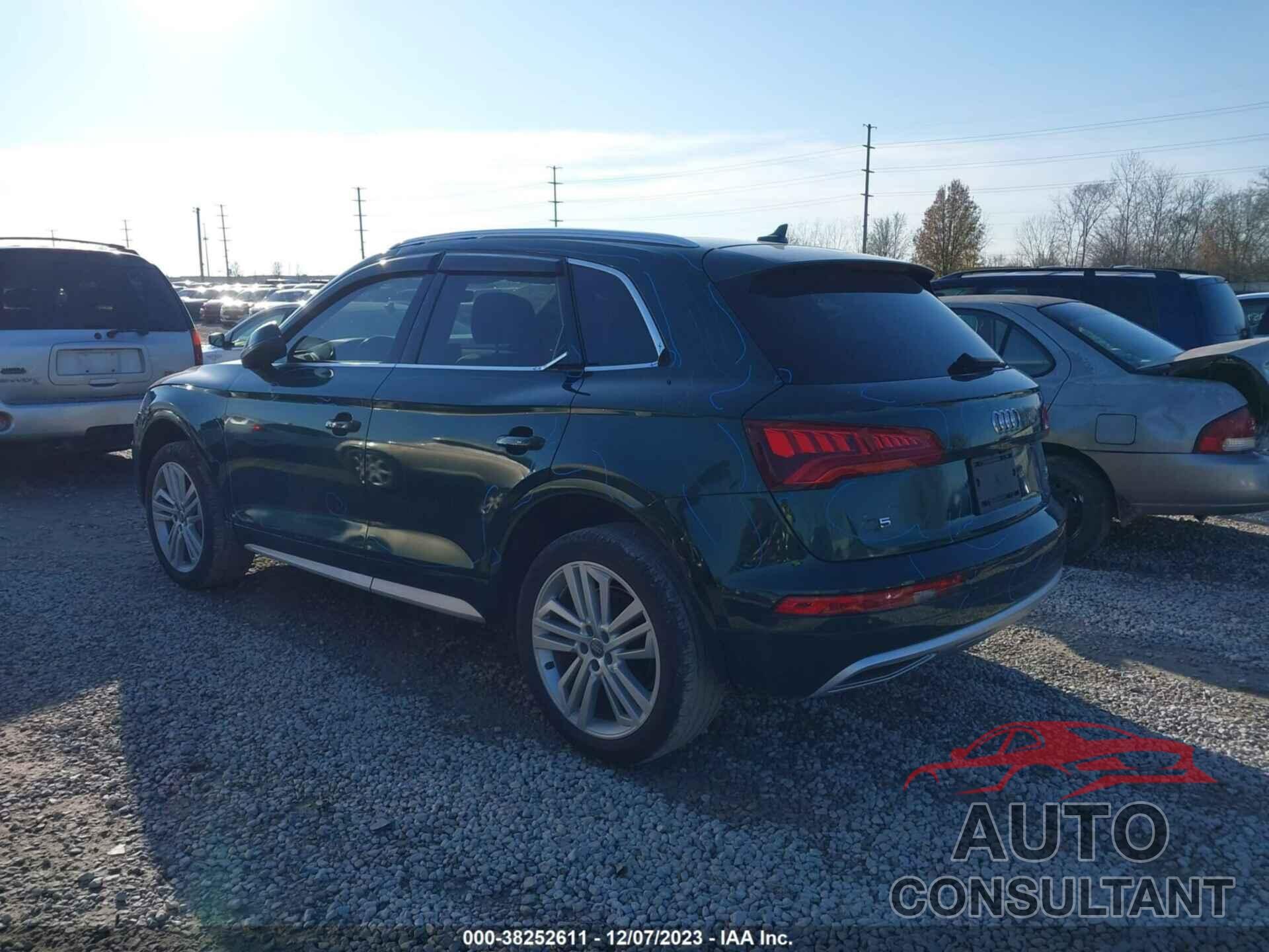 AUDI Q5 2018 - WA1CNAFY6J2092040