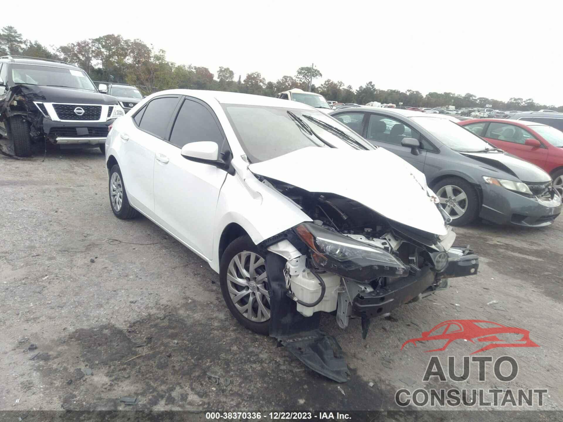 TOYOTA COROLLA 2018 - 5YFBURHE1JP835226