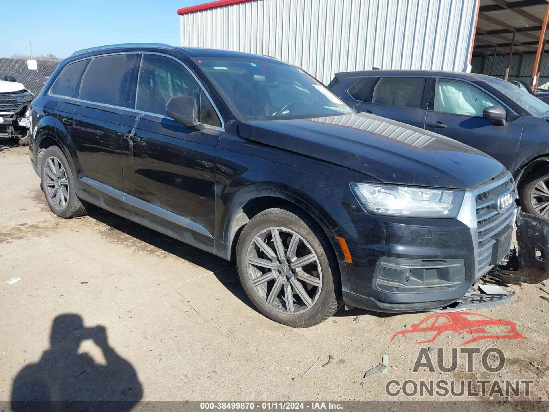 AUDI Q7 2018 - WA1LHAF74JD024435