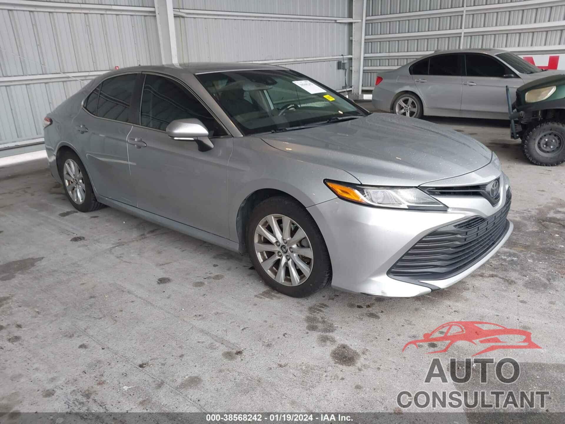 TOYOTA CAMRY 2018 - JTNB11HK1J3035885