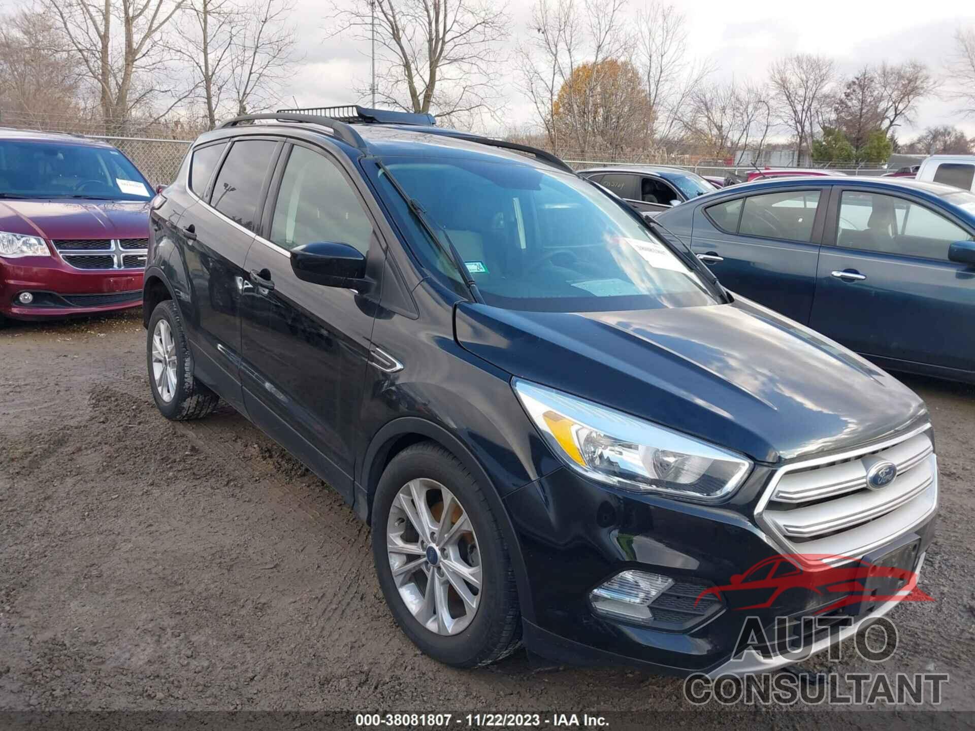 FORD ESCAPE 2018 - 1FMCU0GD0JUC28466