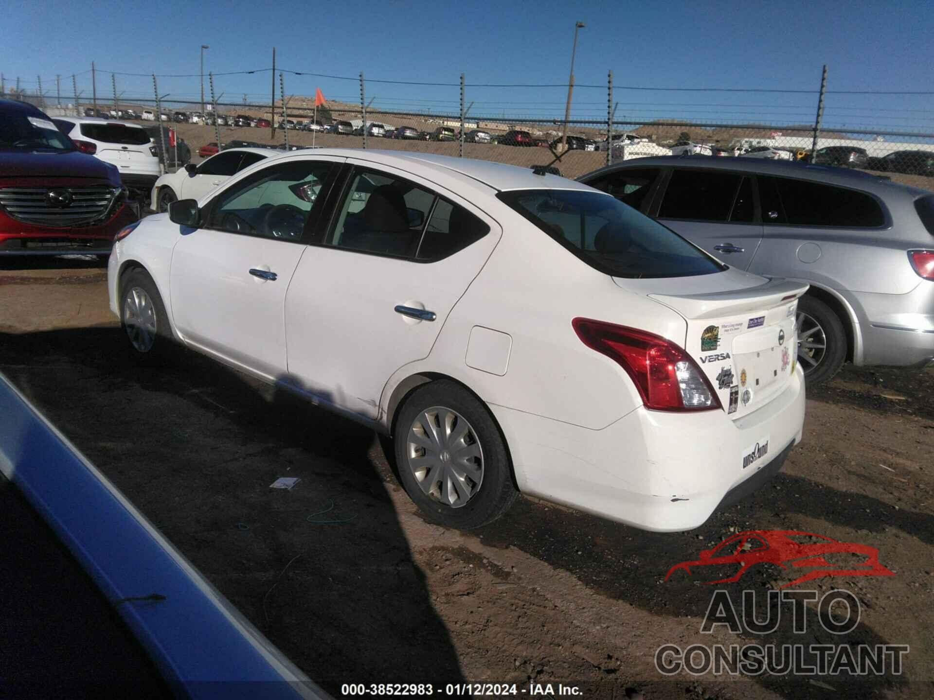 NISSAN VERSA 2017 - 3N1CN7AP7HL815946