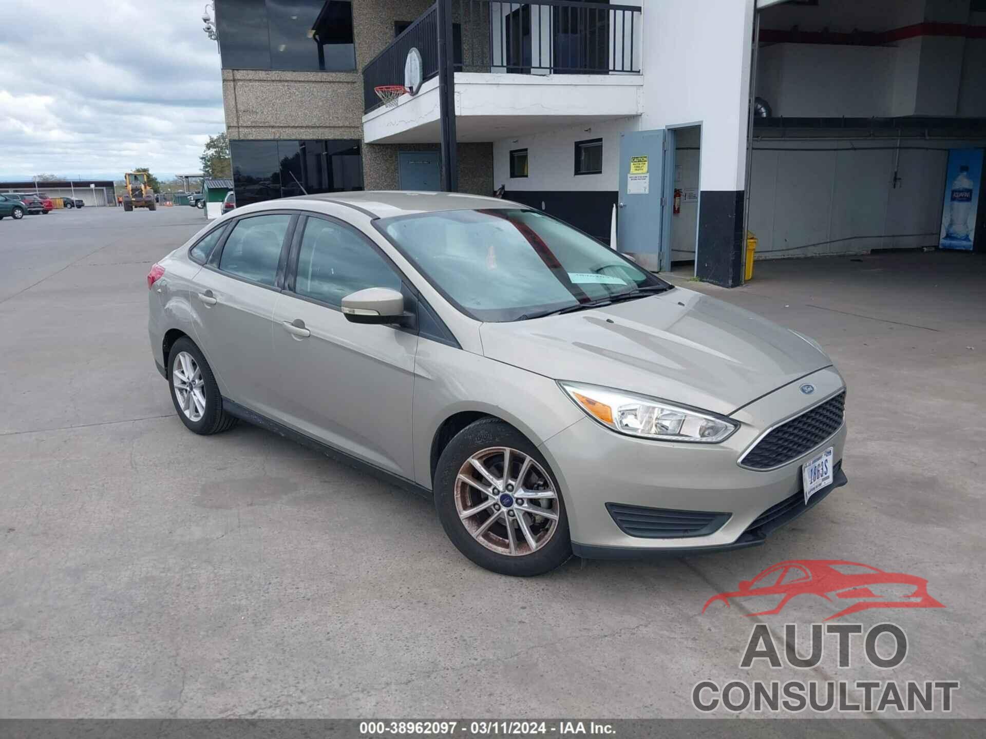 FORD FOCUS 2016 - 1FADP3F27GL322155