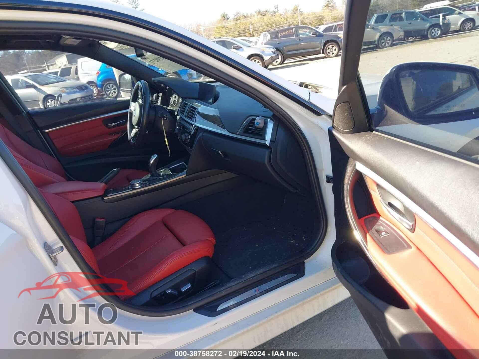 BMW 328I 2016 - WBA8E3G59GNU00706