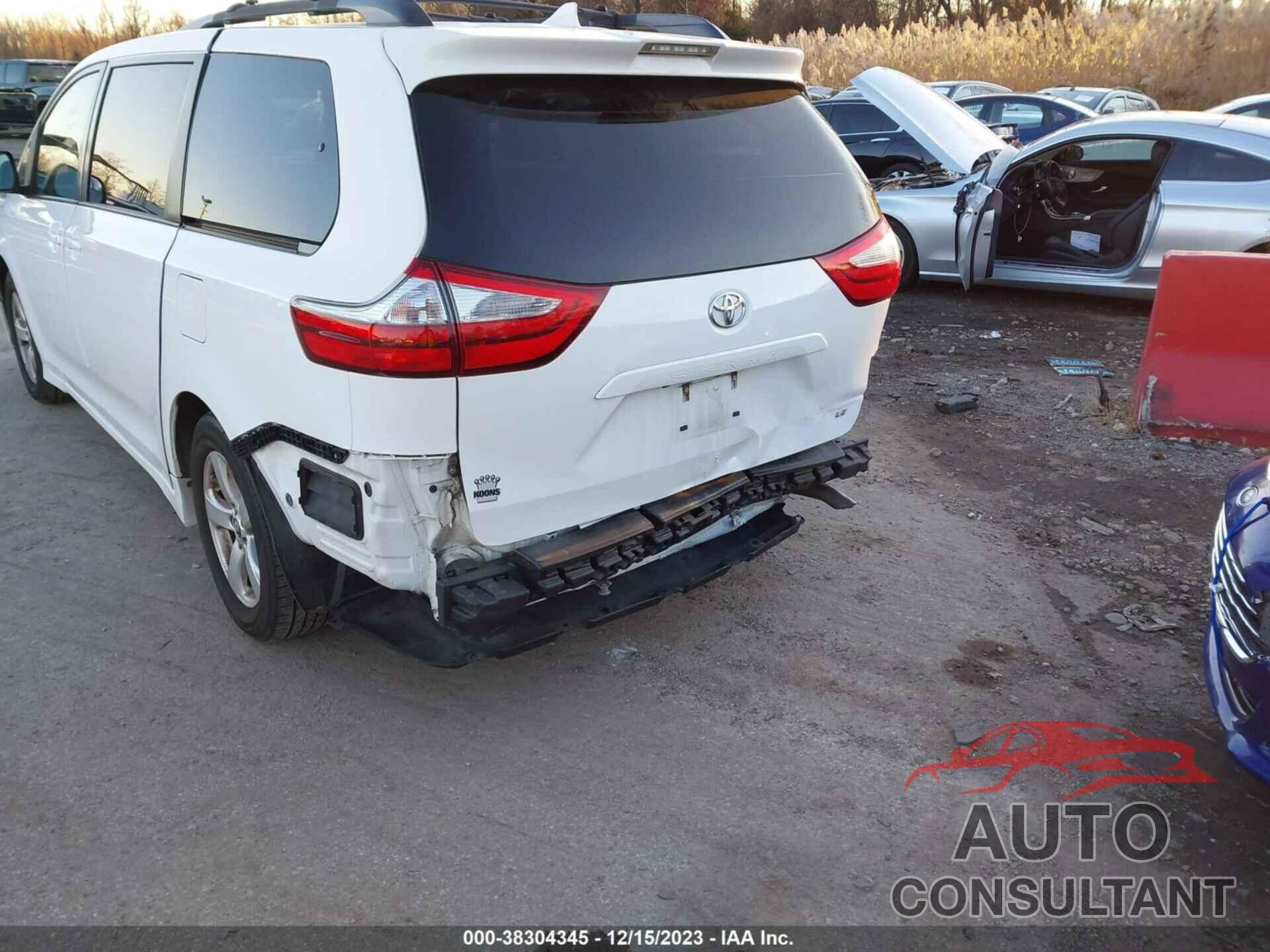 TOYOTA SIENNA 2018 - 5TDKZ3DC9JS933494