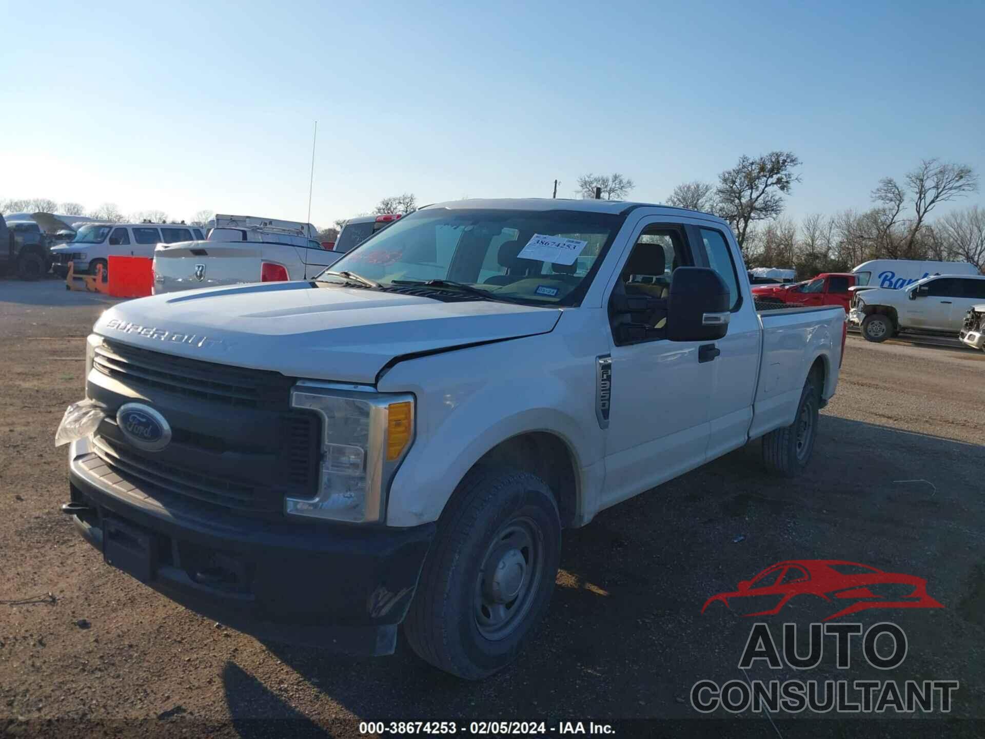 FORD F-350 2017 - 1FT8X3A61HEE97710