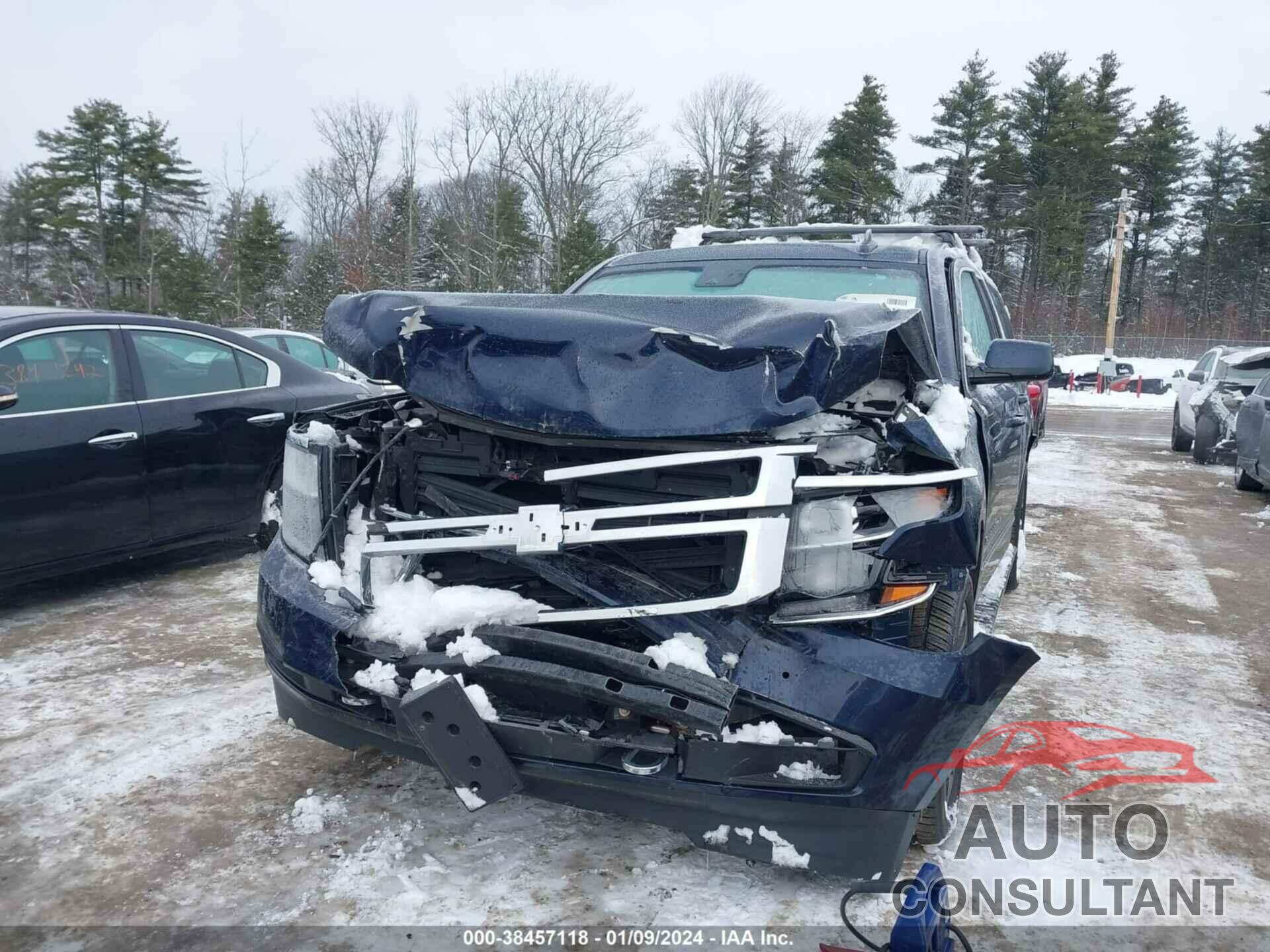 CHEVROLET SUBURBAN 2018 - 1GNSKHKC3JR193435