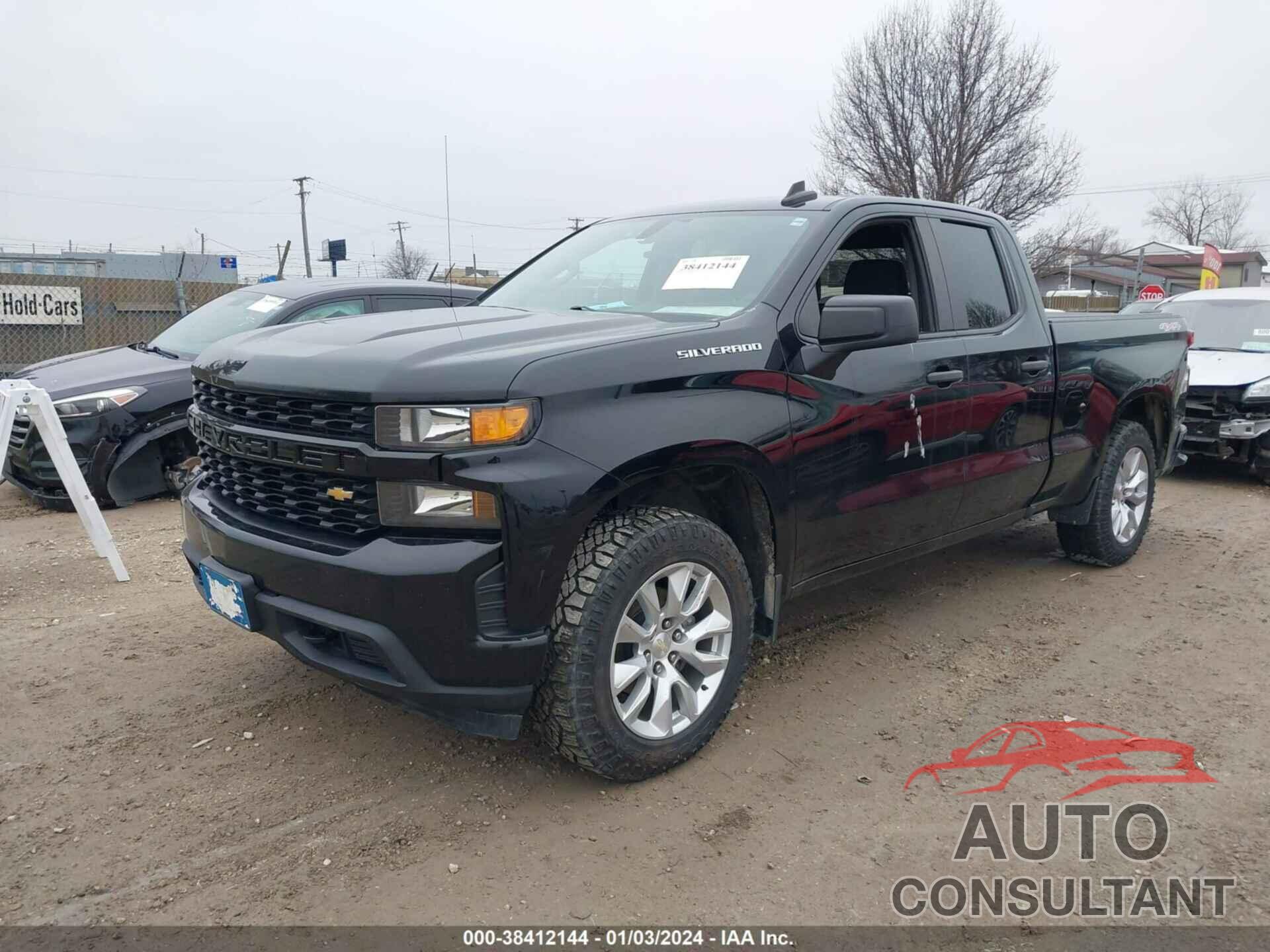 CHEVROLET SILVERADO 1500 2019 - 1GCRYBEF1KZ215460