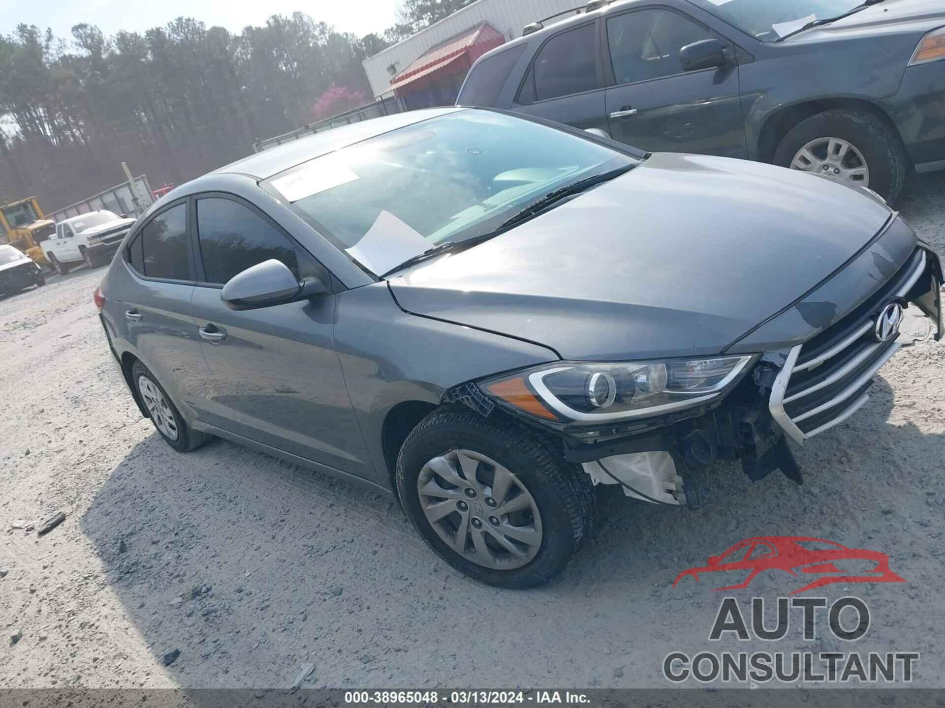 HYUNDAI ELANTRA 2018 - KMHD74LFXJU471230
