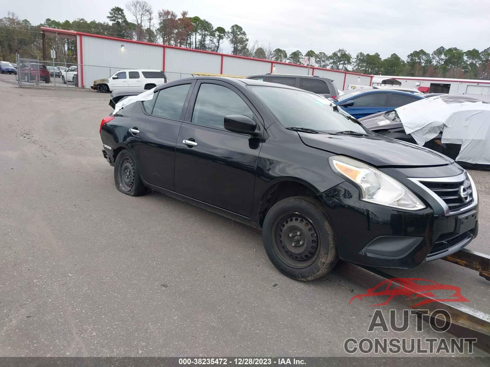 NISSAN VERSA 2017 - 3N1CN7AP7HL841821