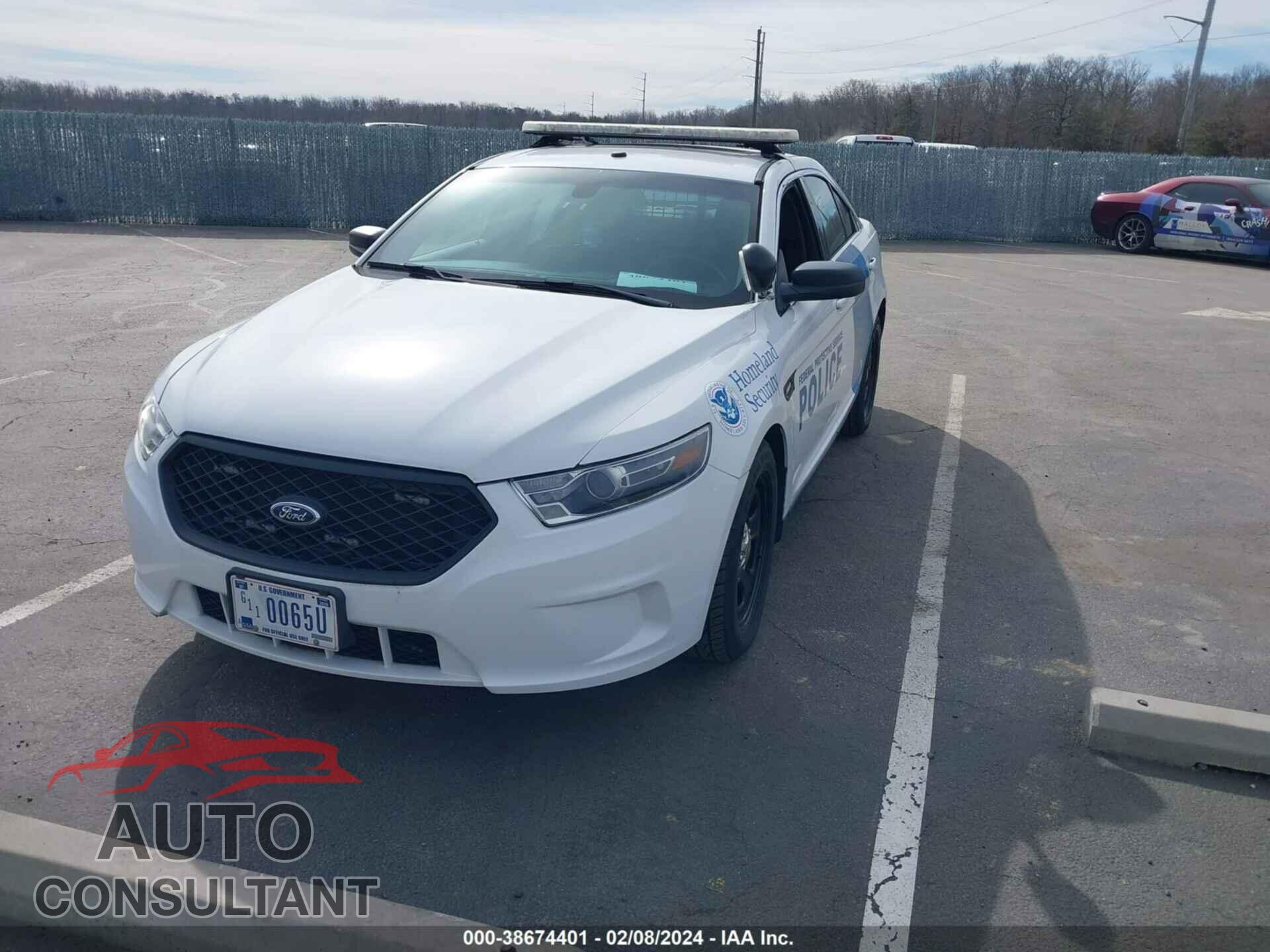 FORD TAURUS 2017 - 1FAHP2L80HG105948