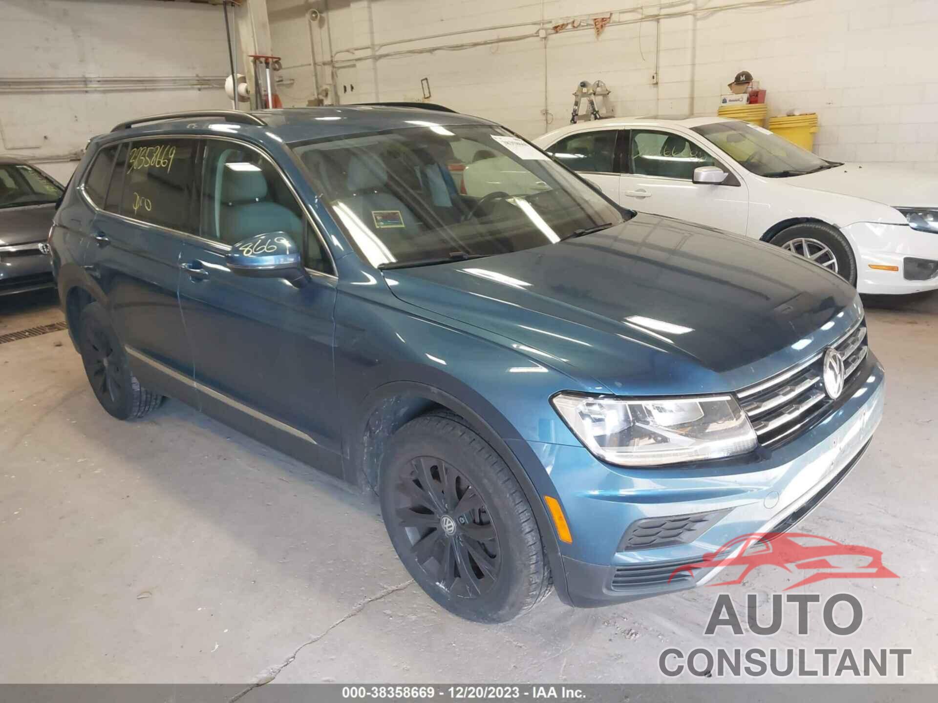 VOLKSWAGEN TIGUAN 2018 - 3VV2B7AX1JM069044