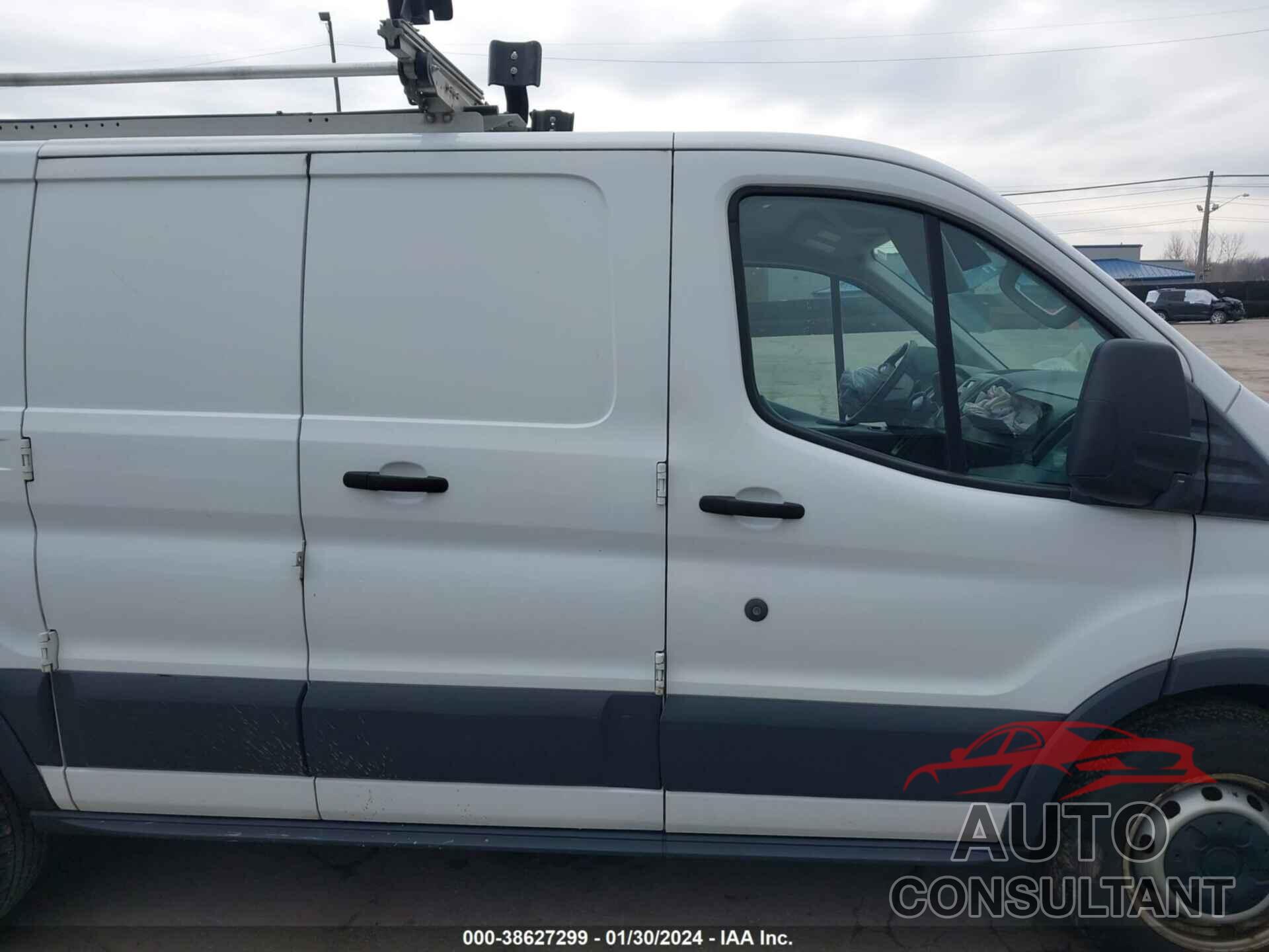 FORD TRANSIT-150 2018 - 1FTYE1ZM3JKA77757