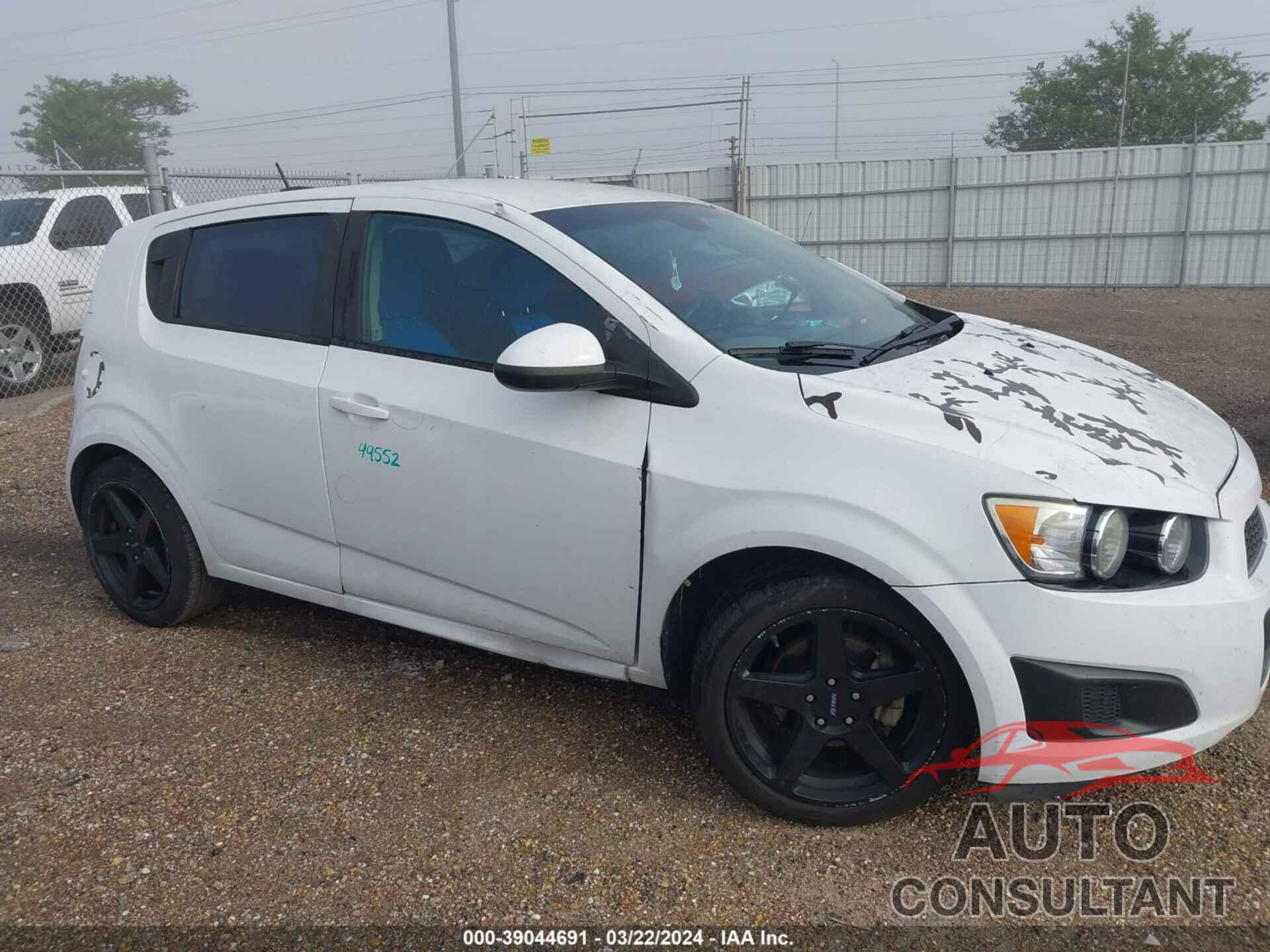 CHEVROLET SONIC 2016 - 1G1JA6SH0G4108735