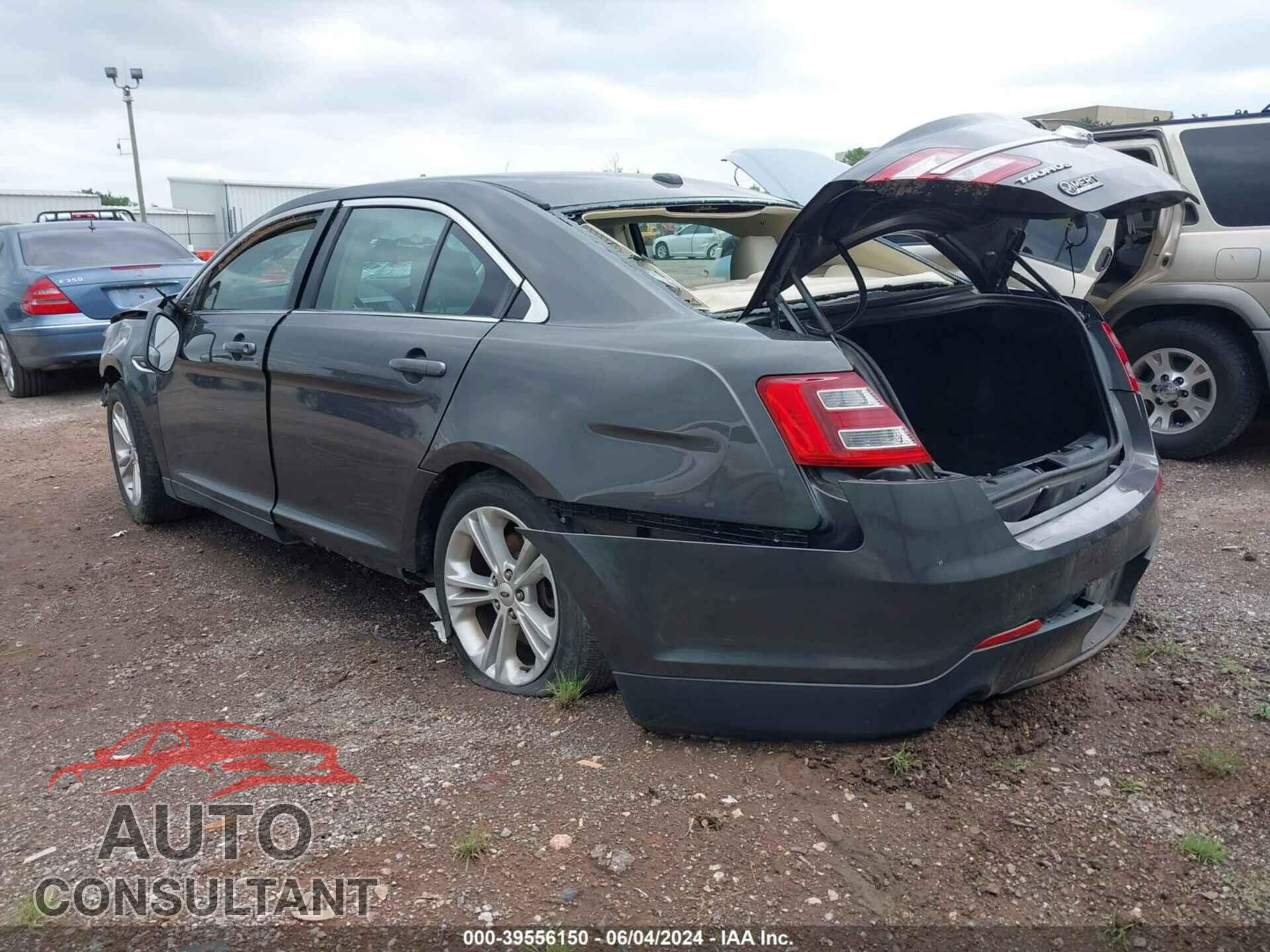 FORD TAURUS 2017 - 1FAHP2D83HG121480