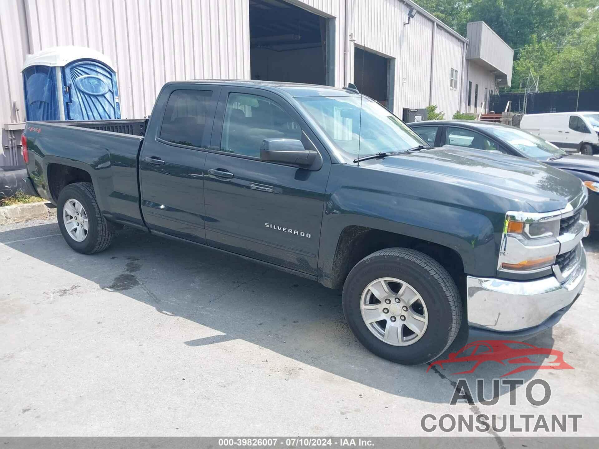 CHEVROLET SILVERADO 1500 2018 - 1GCVKREC3JZ174388