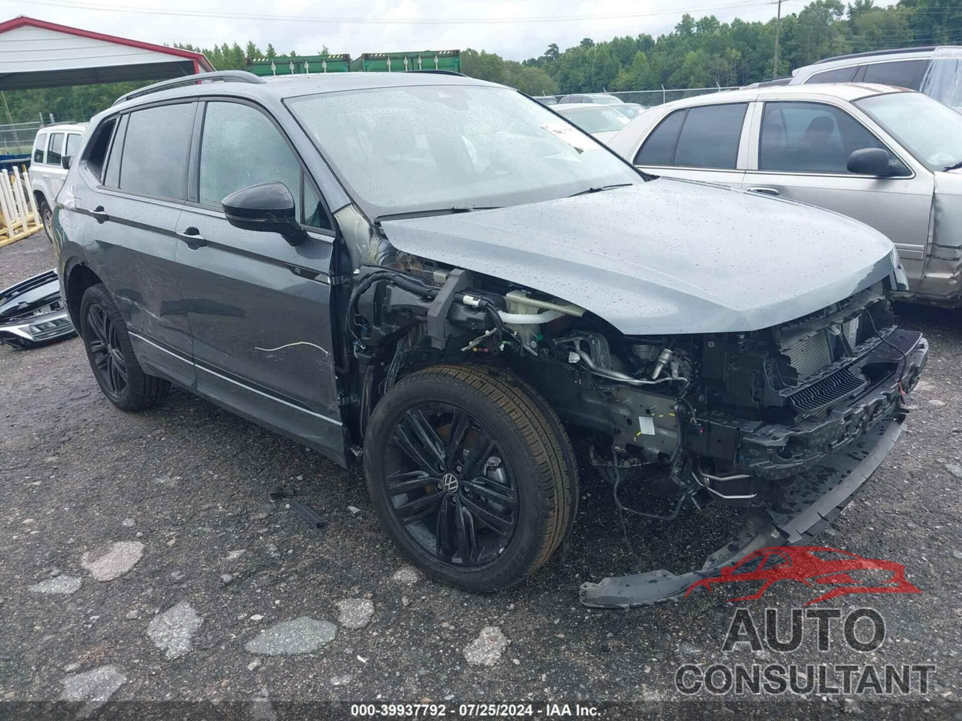 VOLKSWAGEN TIGUAN 2022 - 3VV8B7AXXNM173466