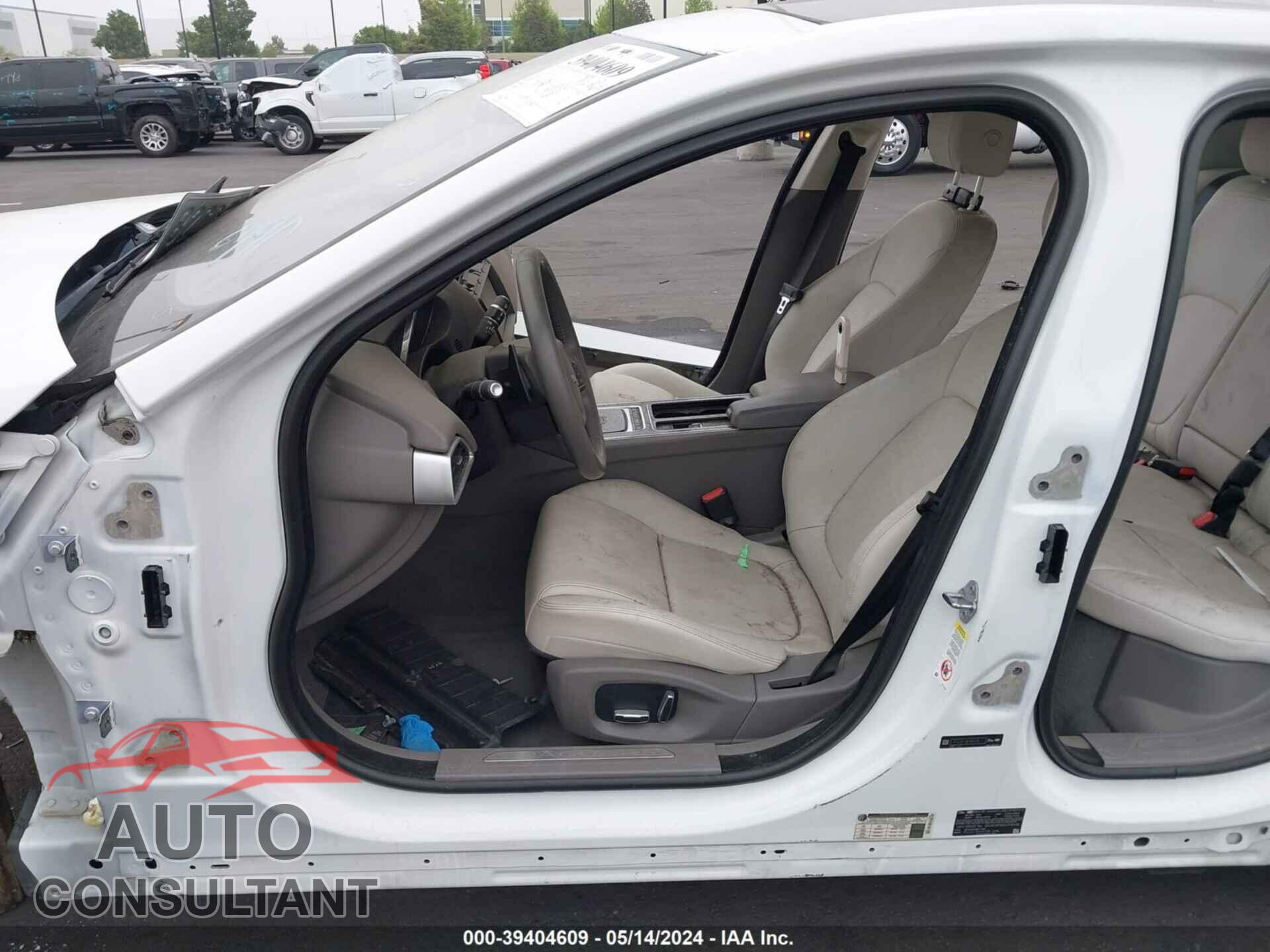 JAGUAR XE 2019 - SAJAD4FX5KCP49190