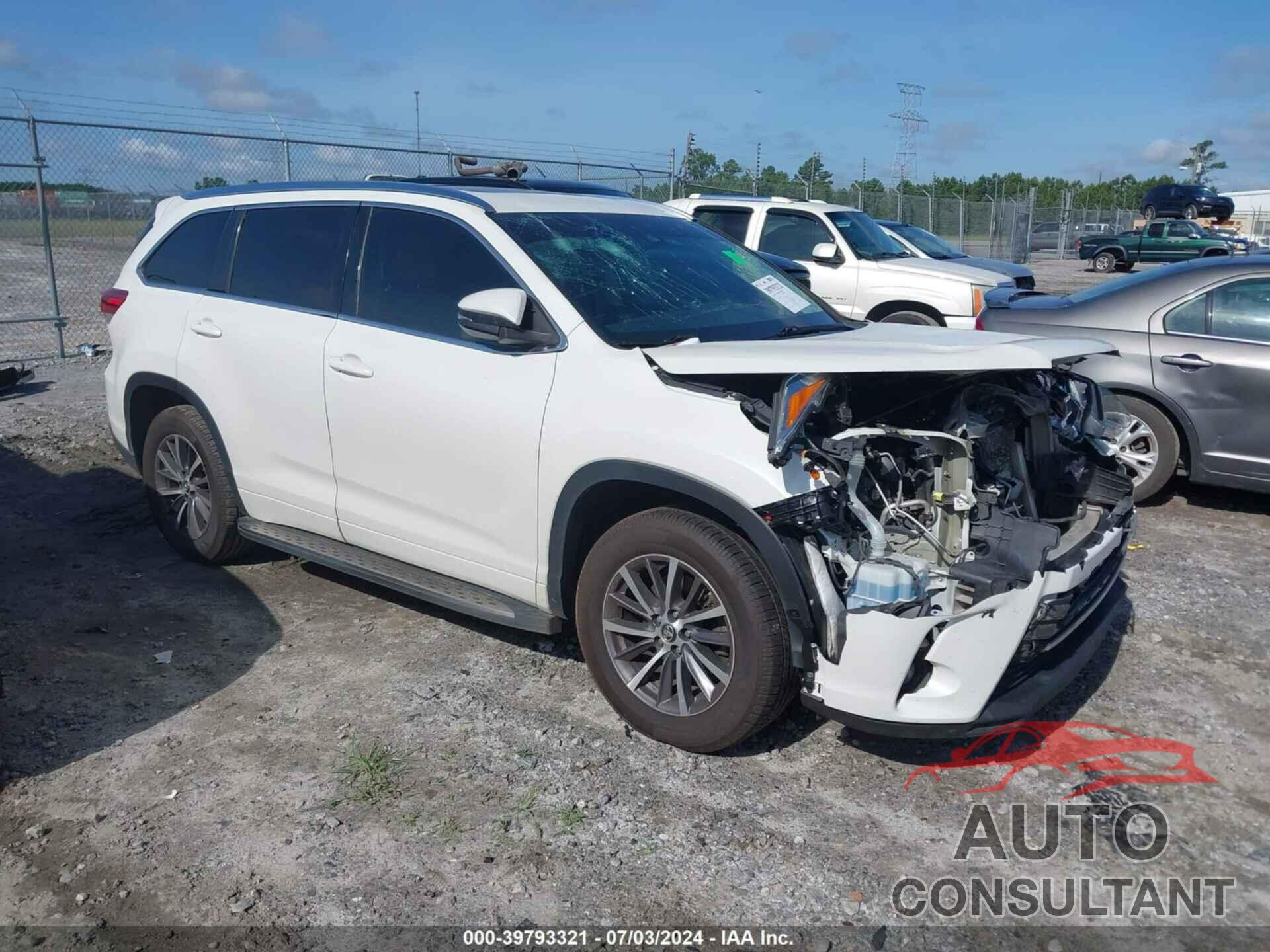 TOYOTA HIGHLANDER 2018 - 5TDKZRFH8JS537634