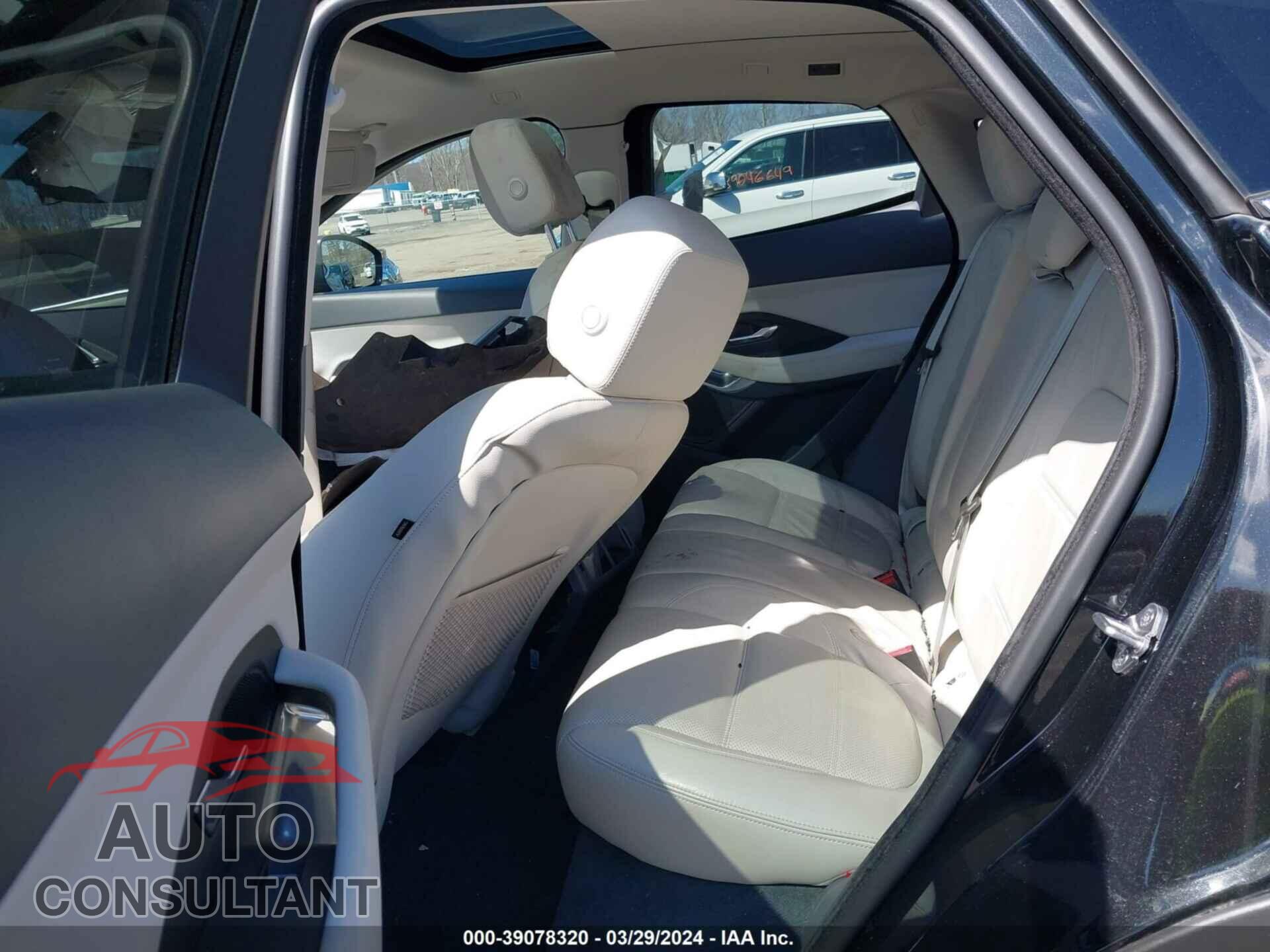 JAGUAR E-PACE 2018 - SADFJ2FX0J1Z27054