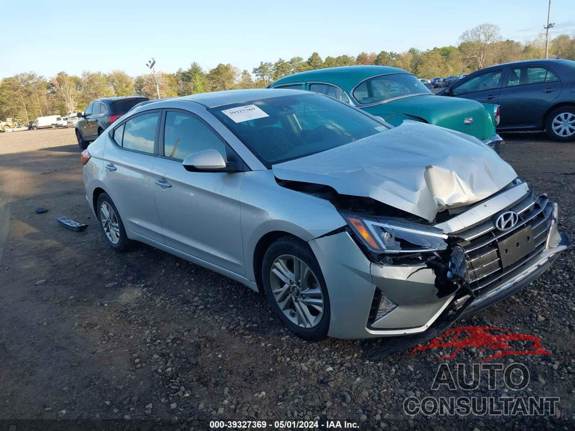 HYUNDAI ELANTRA 2019 - 5NPD84LF2KH462101