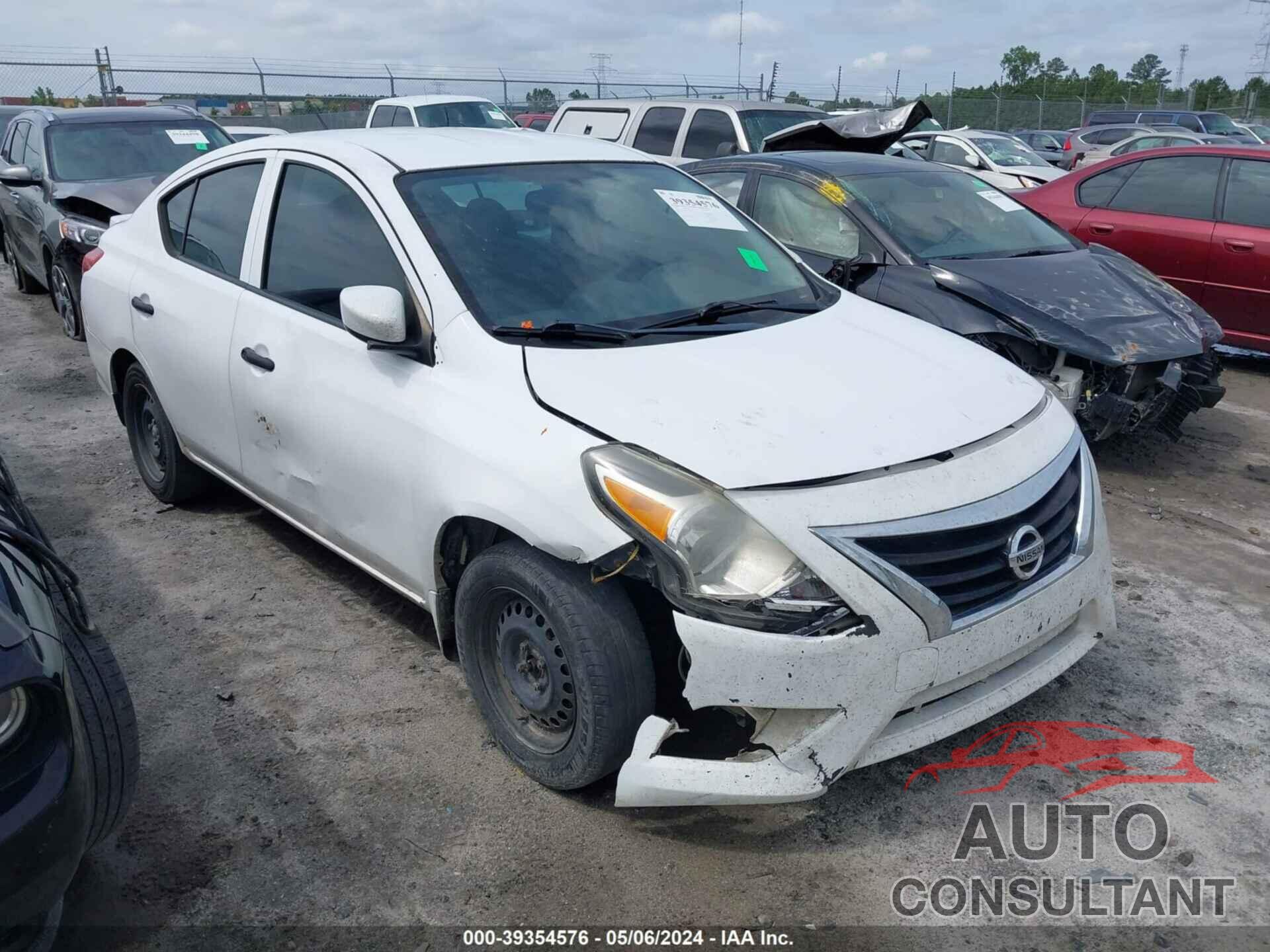 NISSAN VERSA 2018 - 3N1CN7APXJL867304