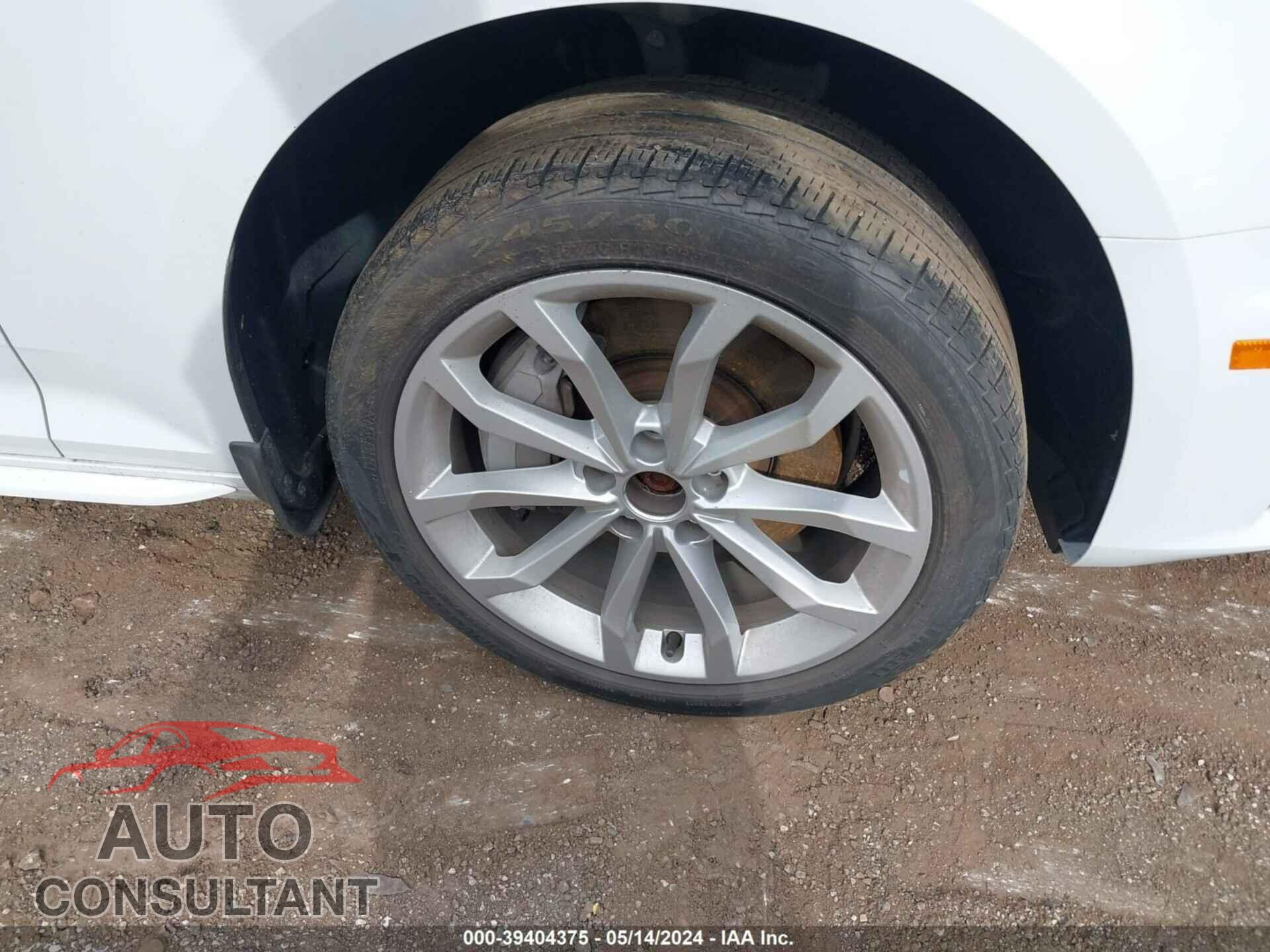 AUDI A4 2019 - WAUFNAF43KA097779