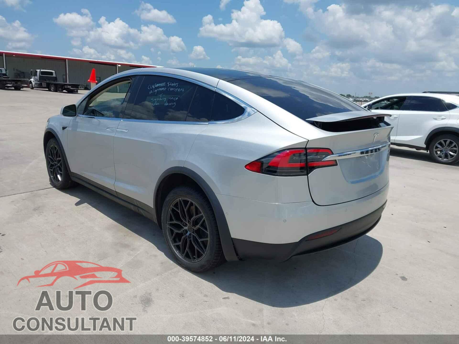 TESLA MODEL X 2018 - 5YJXCDE22JF090536