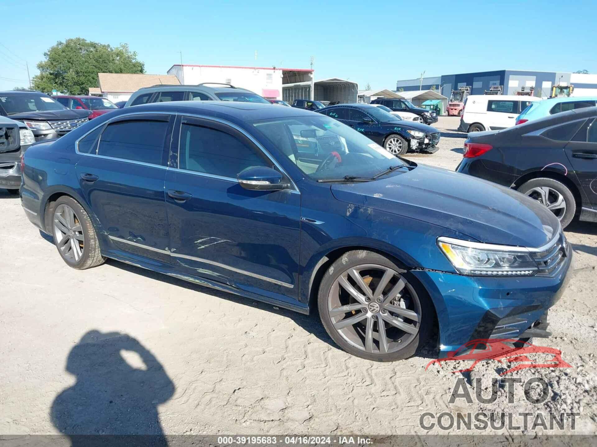 VOLKSWAGEN PASSAT 2019 - 1VWMA7A32KC008907