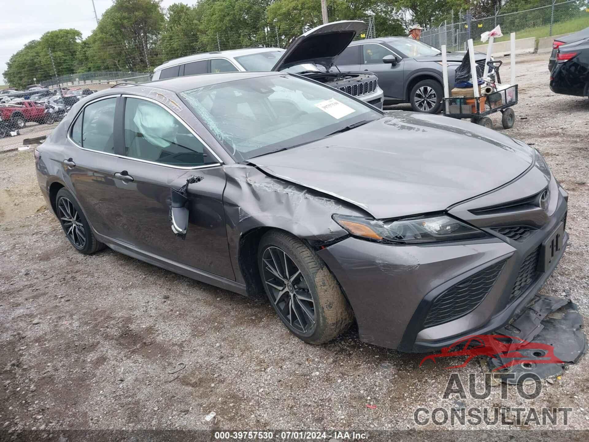 TOYOTA CAMRY 2024 - 4T1G11AKXRU248727