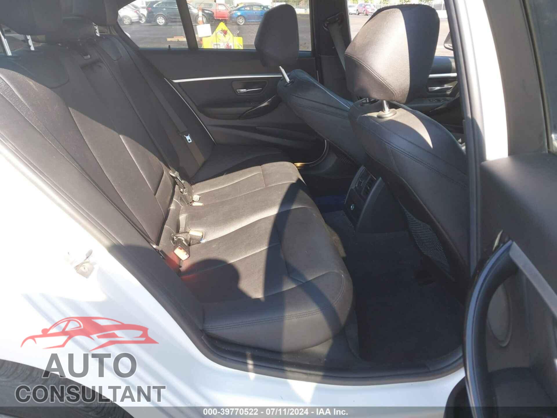 BMW 330E 2018 - WBA8E1C52JA762577