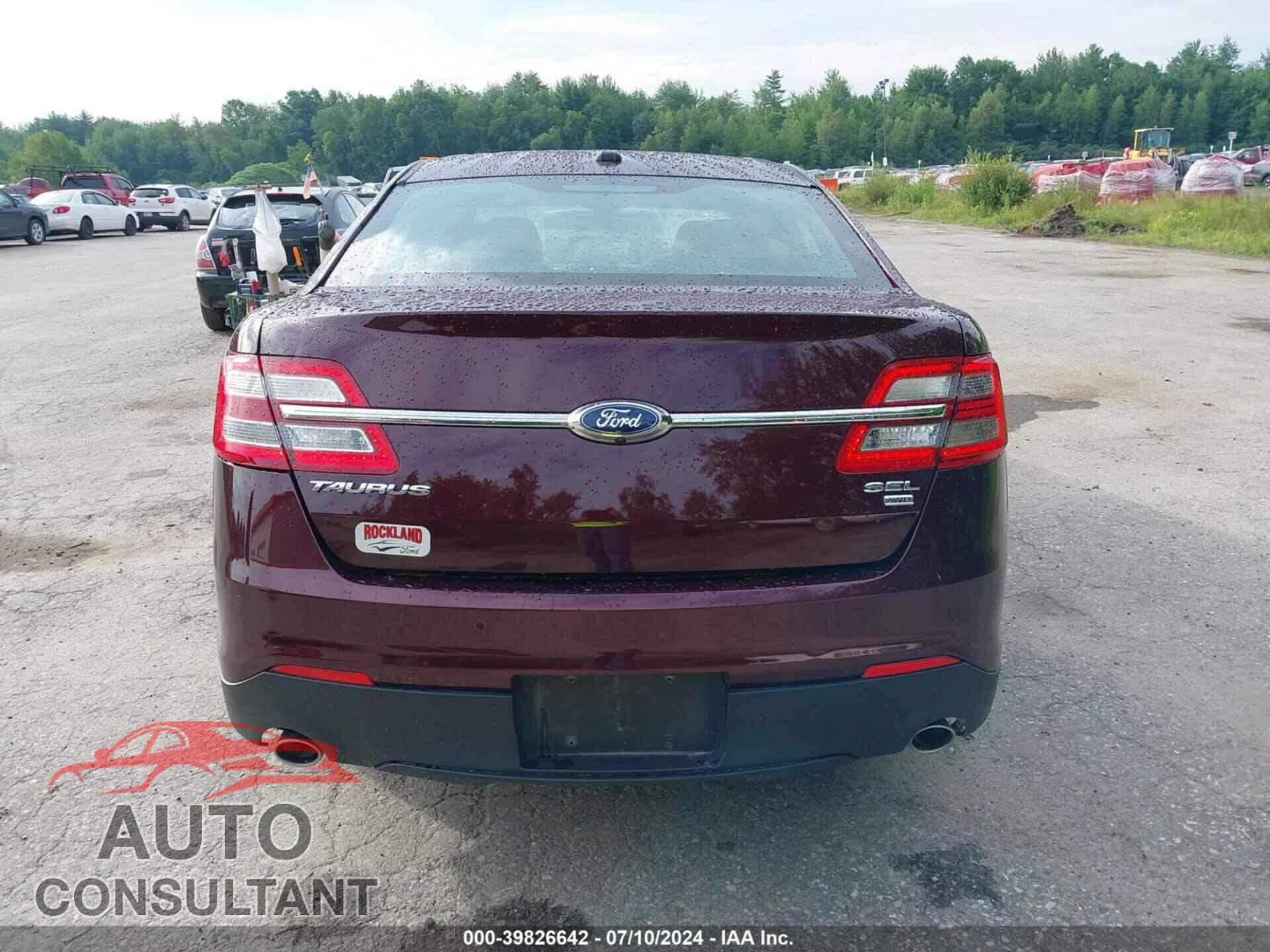 FORD TAURUS 2018 - 1FAHP2H85JG119228