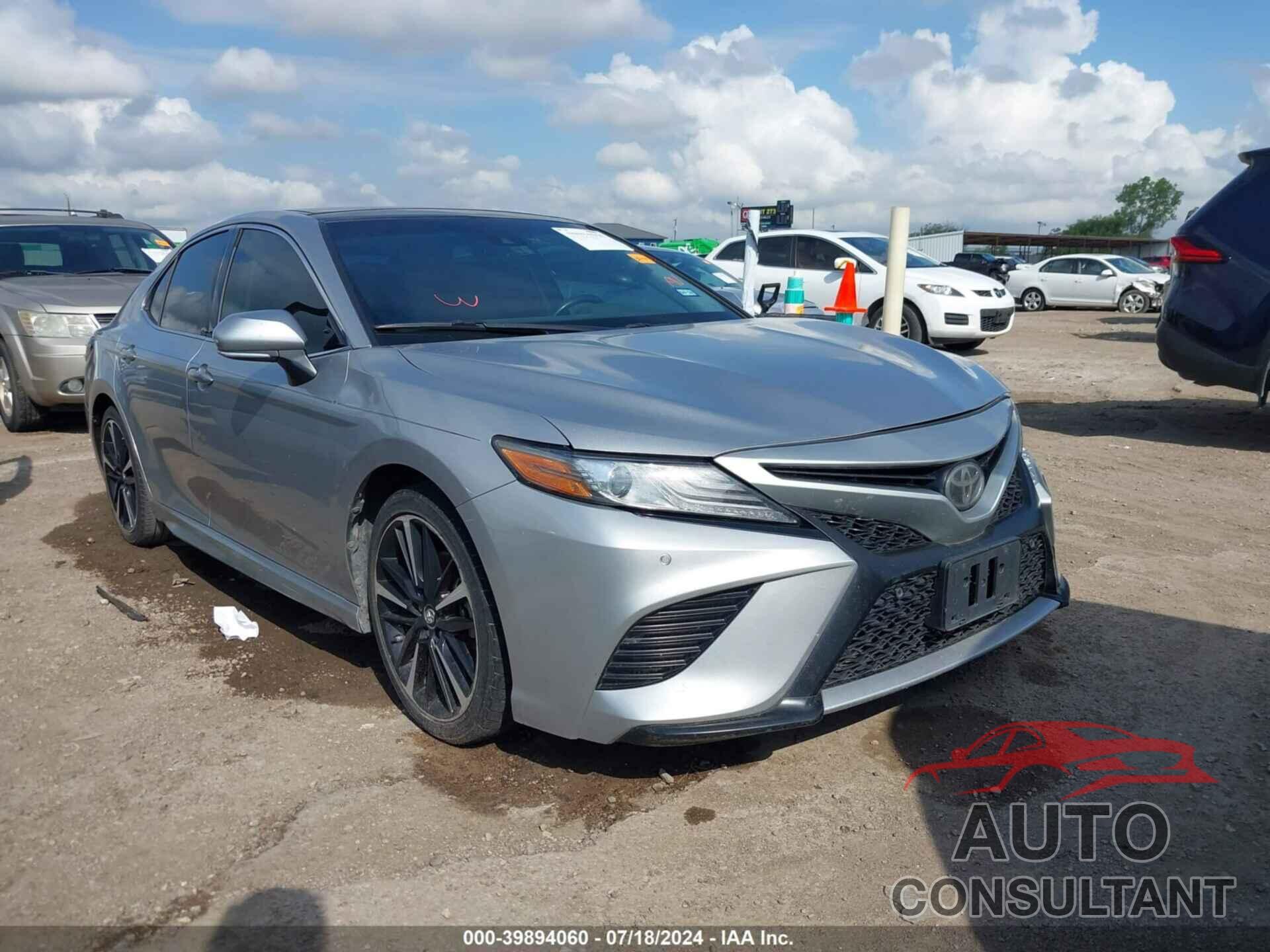 TOYOTA CAMRY 2018 - 4T1B61HK7JU087341