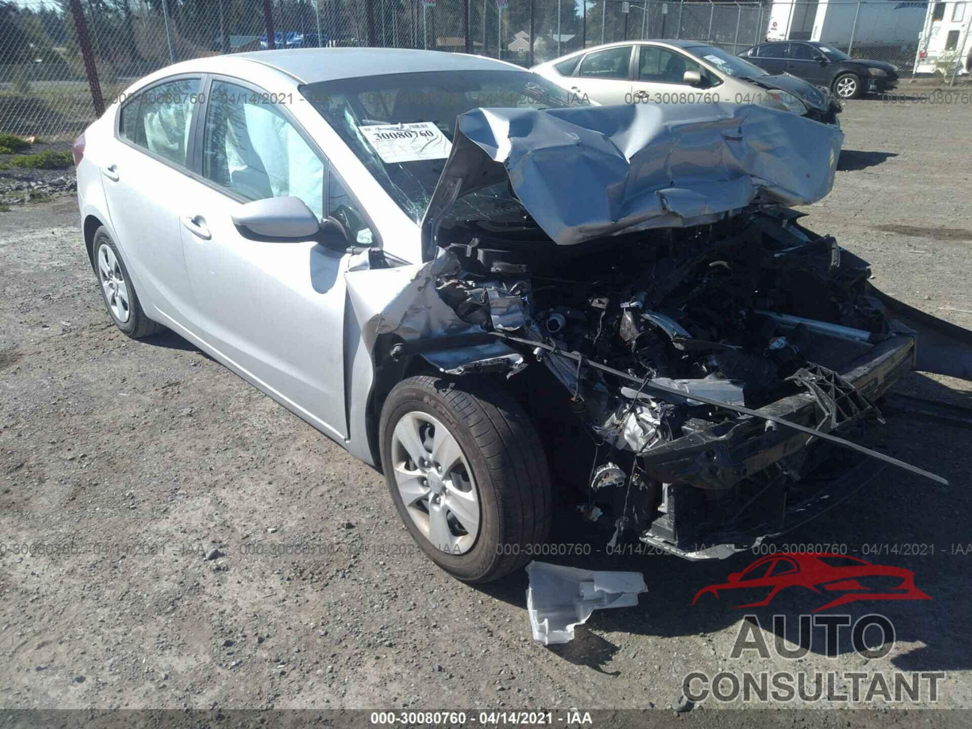 KIA FORTE 2018 - 3KPFK4A73JE283395