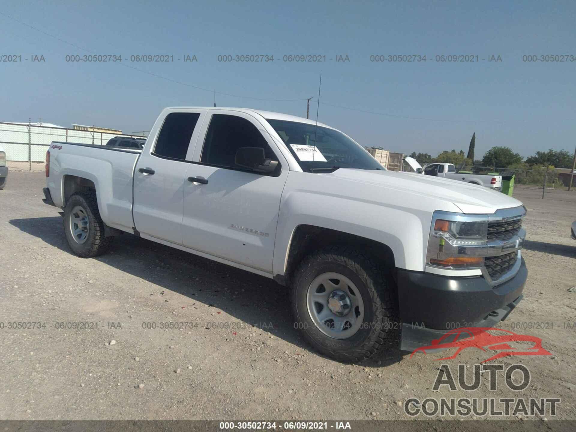CHEVROLET SILVERADO 1500 2018 - 1GCVKNEC1JZ142404