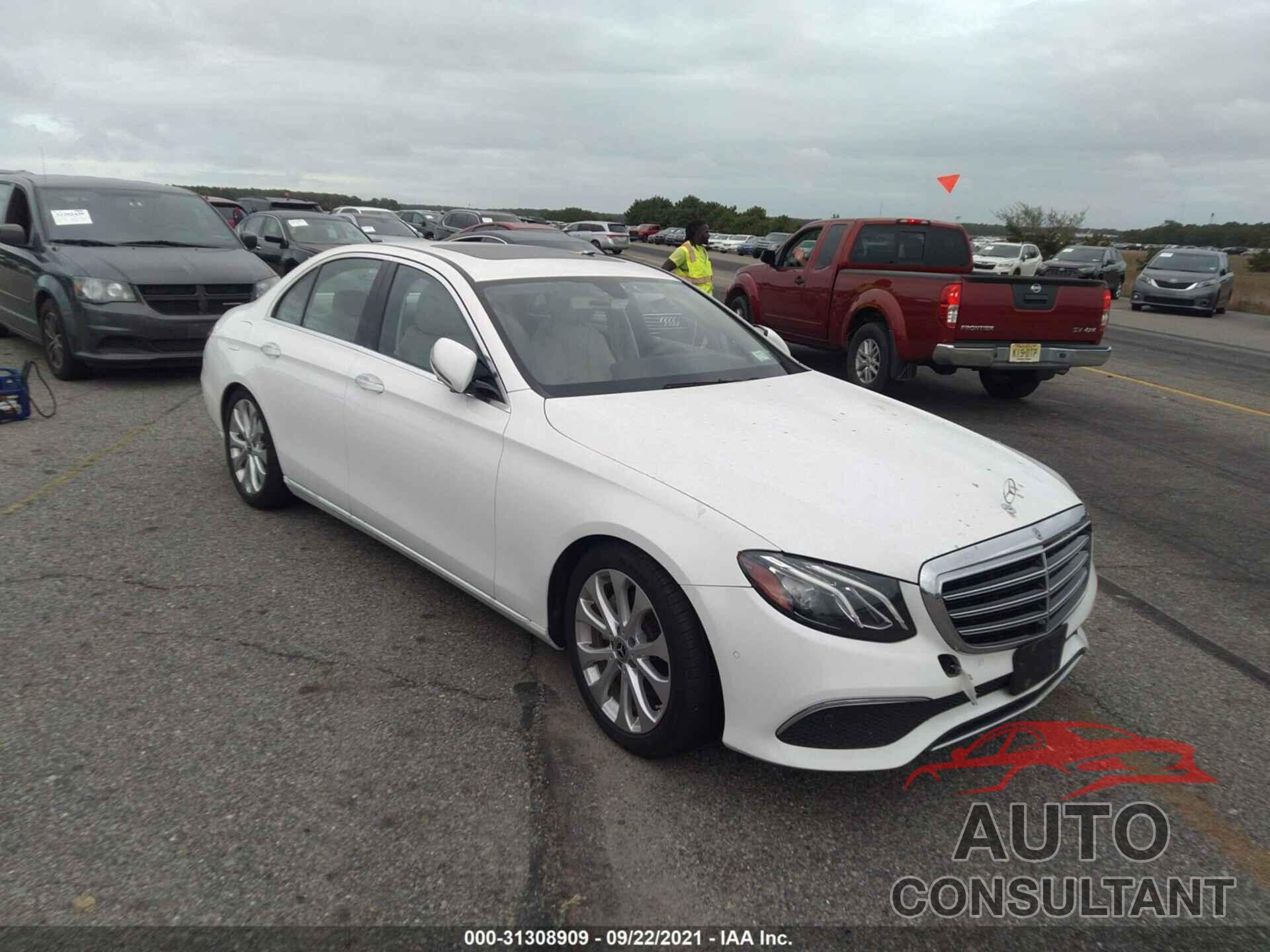MERCEDES-BENZ E-CLASS 2019 - WDDZF4KB1KA643522