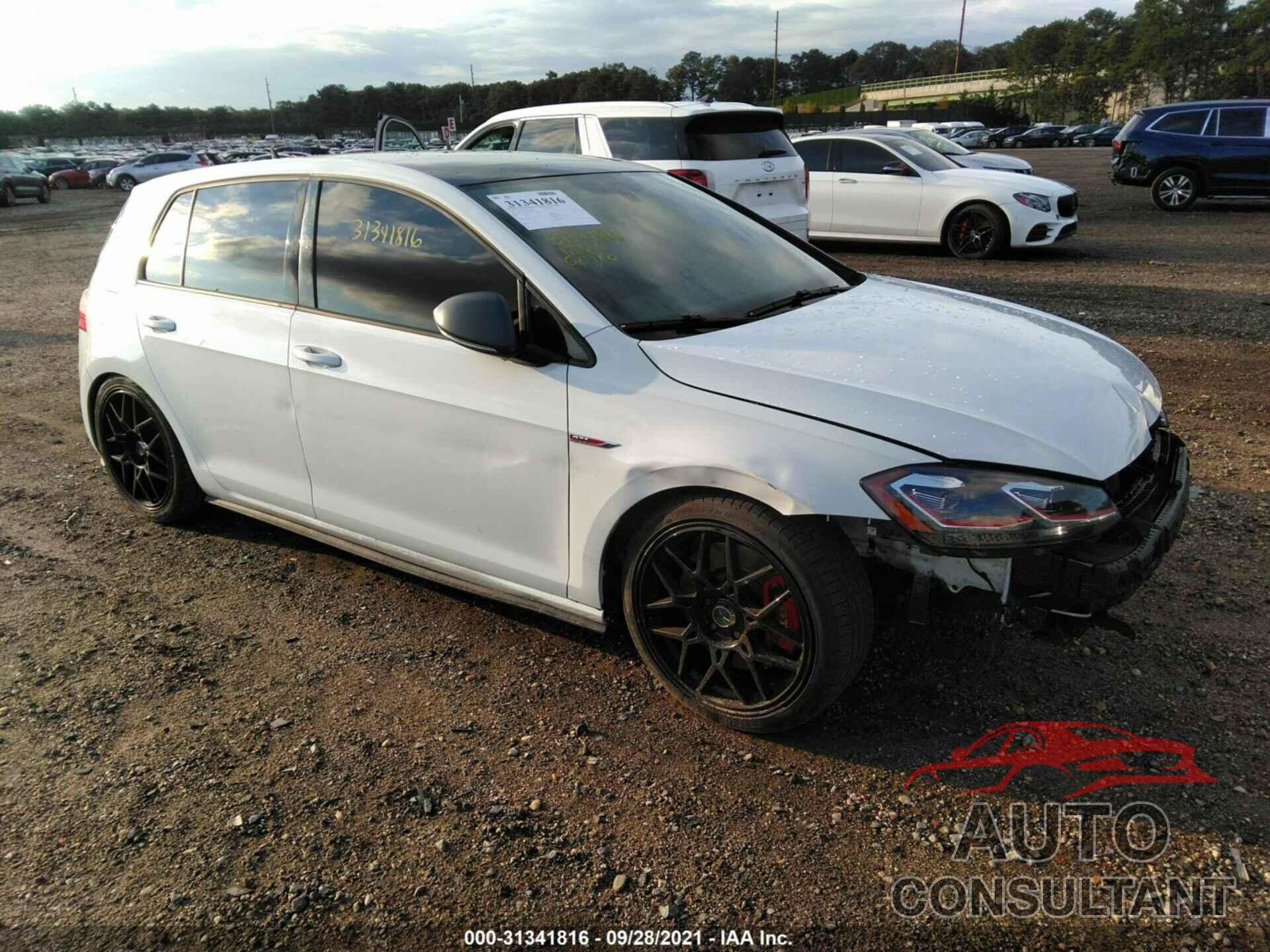 VOLKSWAGEN GOLF GTI 2018 - 3VW547AU2JM292458