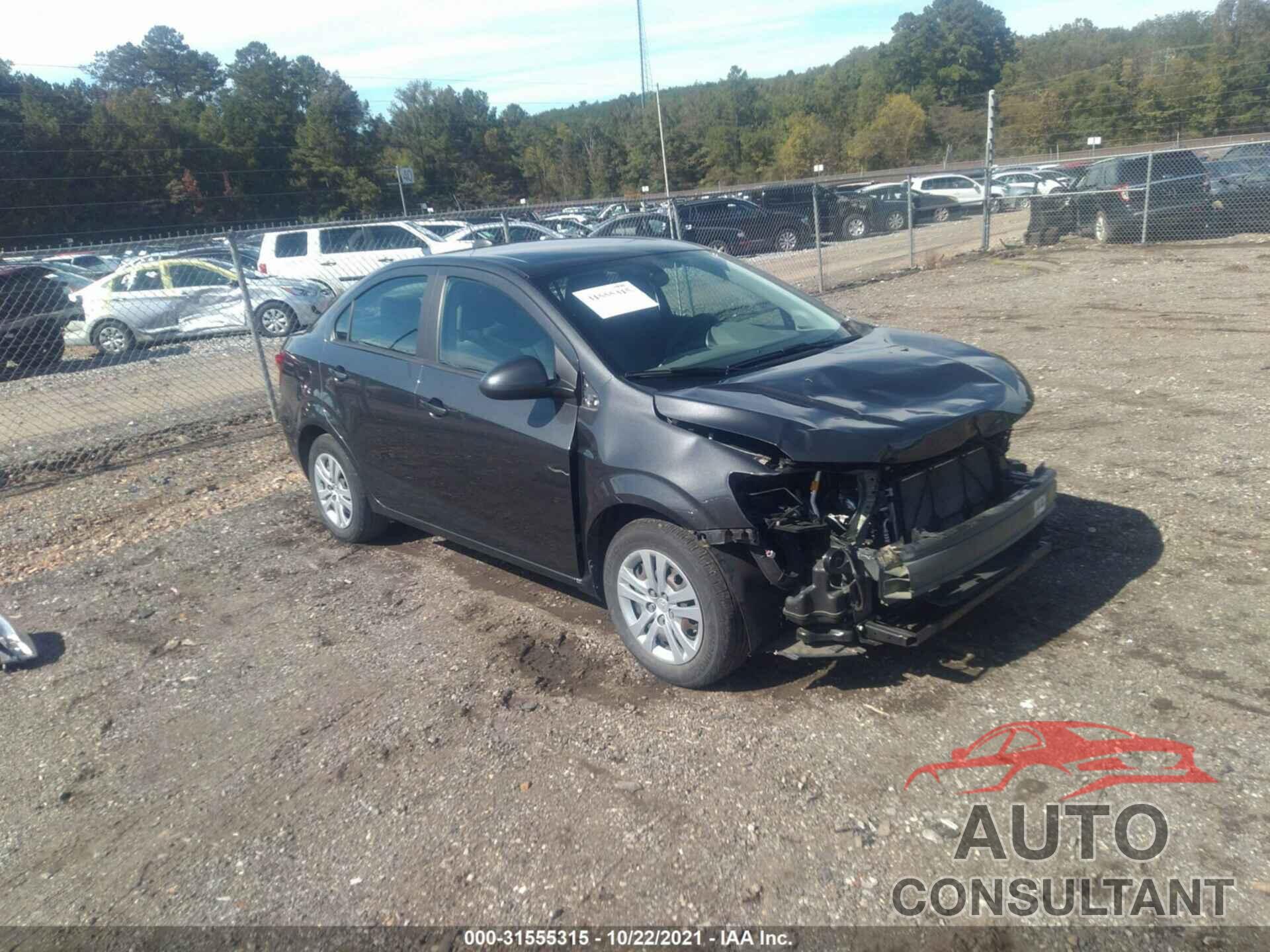 CHEVROLET SONIC 2017 - 1G1JB5SH9H4137756